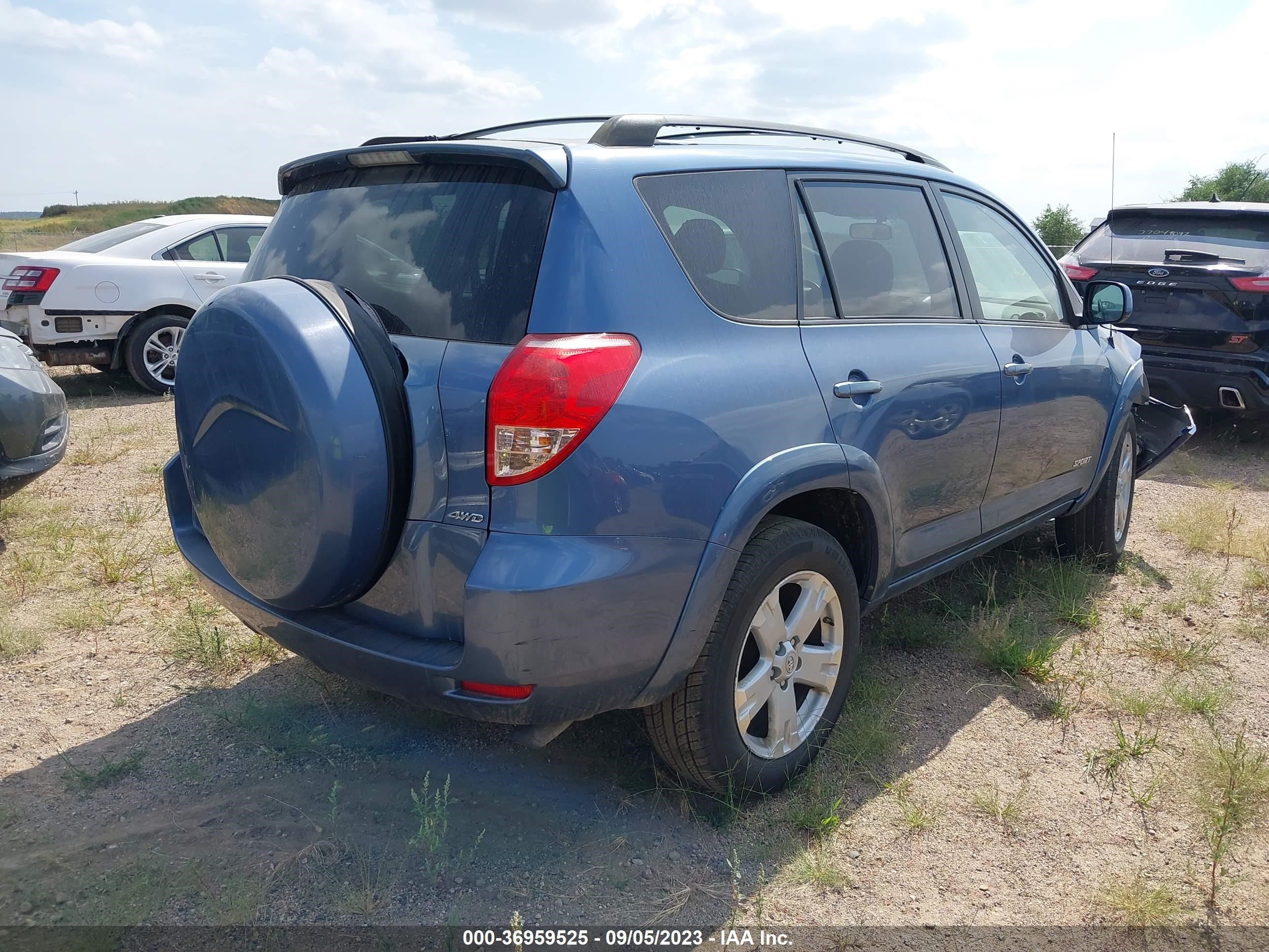 Photo 3 VIN: JTMBD32V886087355 - TOYOTA RAV 4 