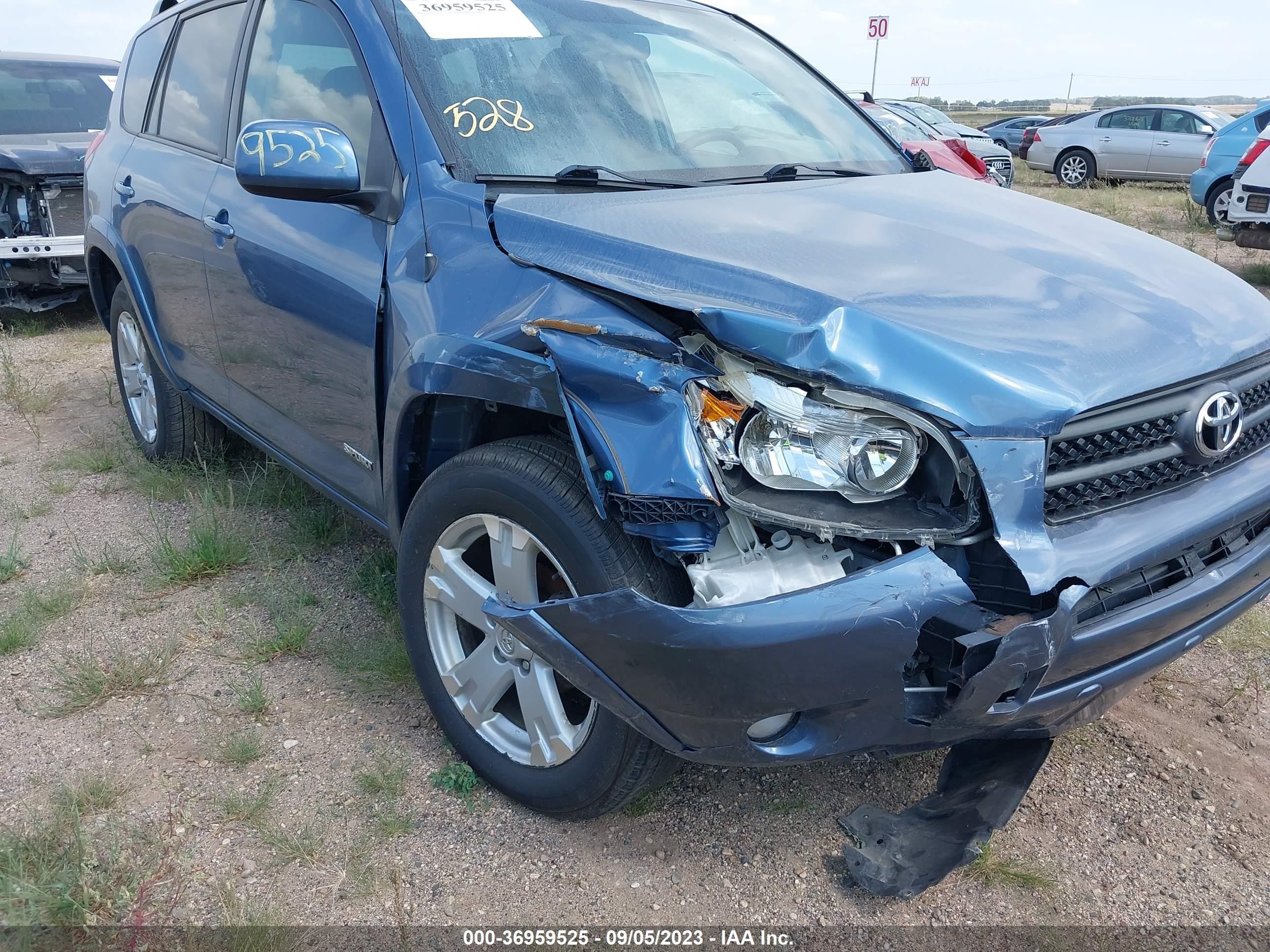 Photo 5 VIN: JTMBD32V886087355 - TOYOTA RAV 4 