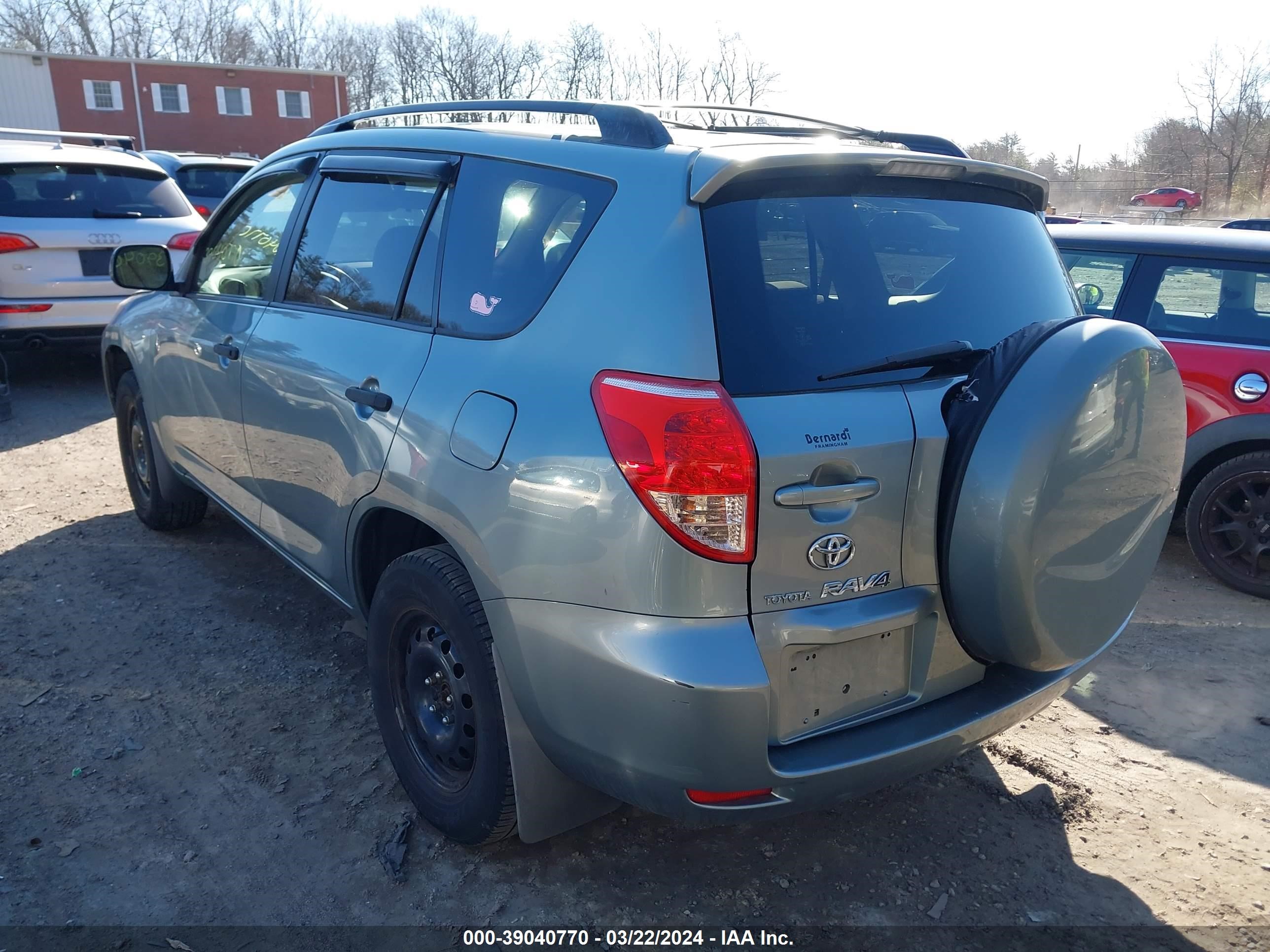 Photo 2 VIN: JTMBD33V086063954 - TOYOTA RAV 4 