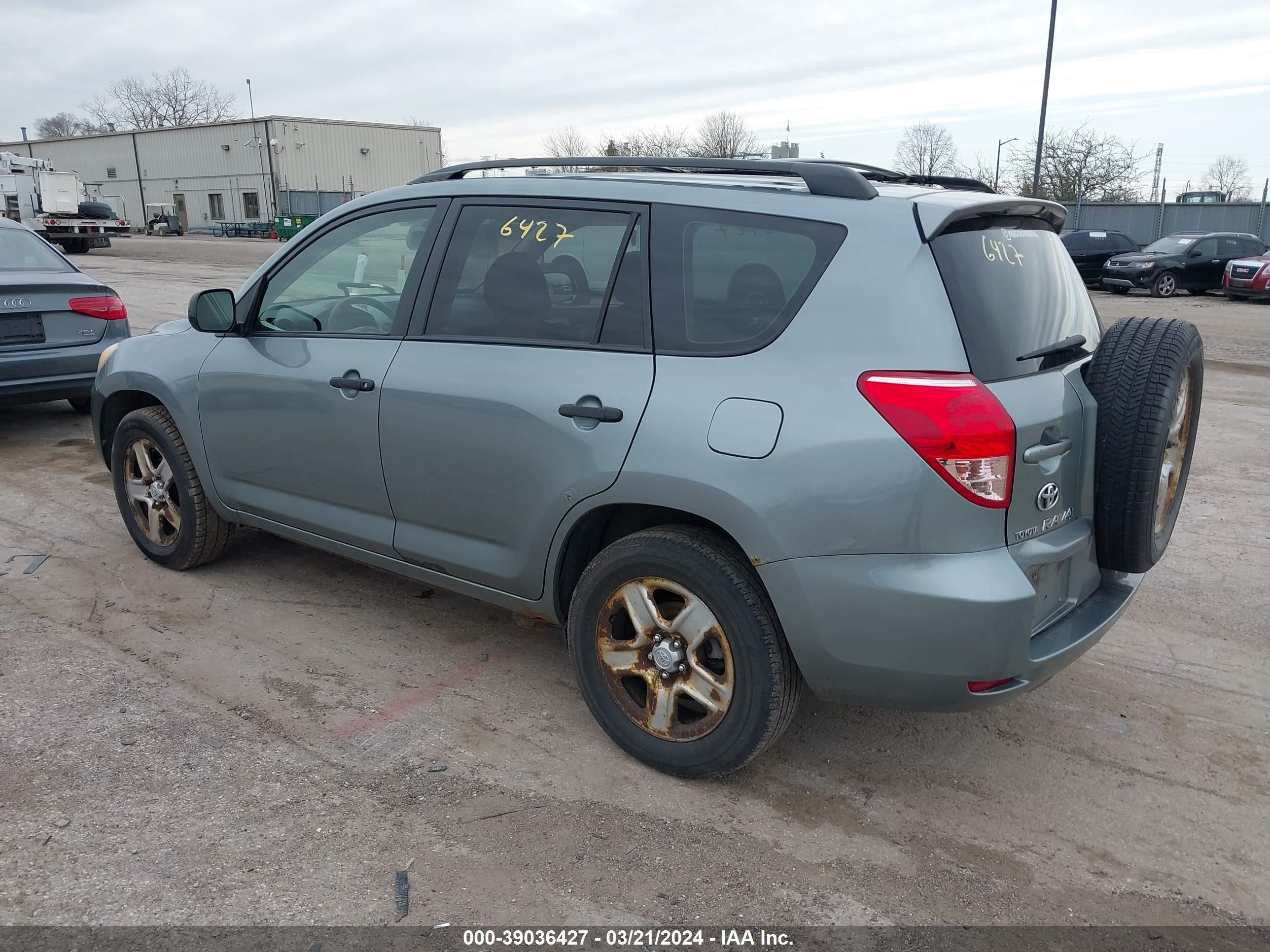 Photo 2 VIN: JTMBD33V185130633 - TOYOTA RAV 4 