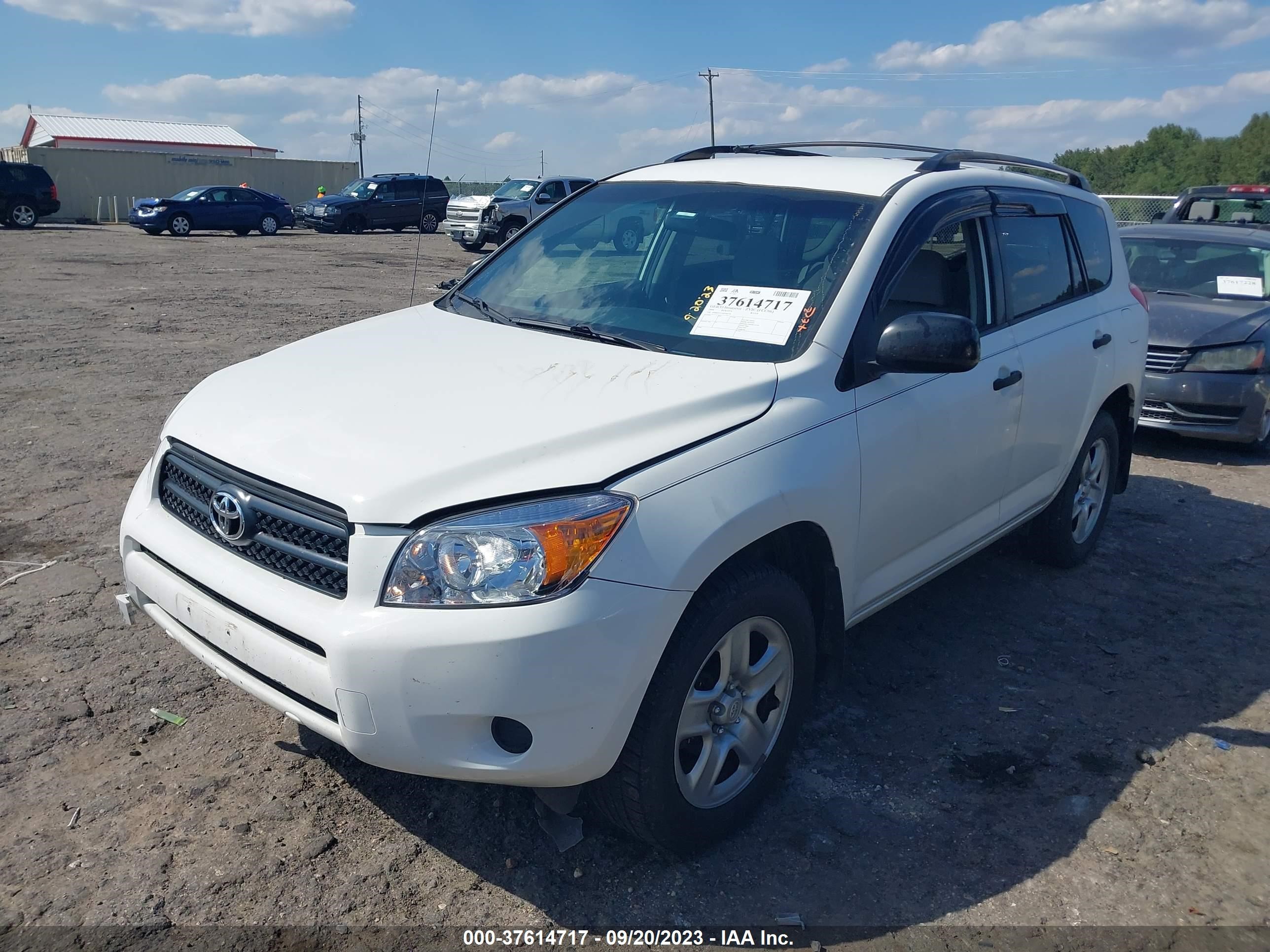 Photo 1 VIN: JTMBD33V185164720 - TOYOTA RAV 4 