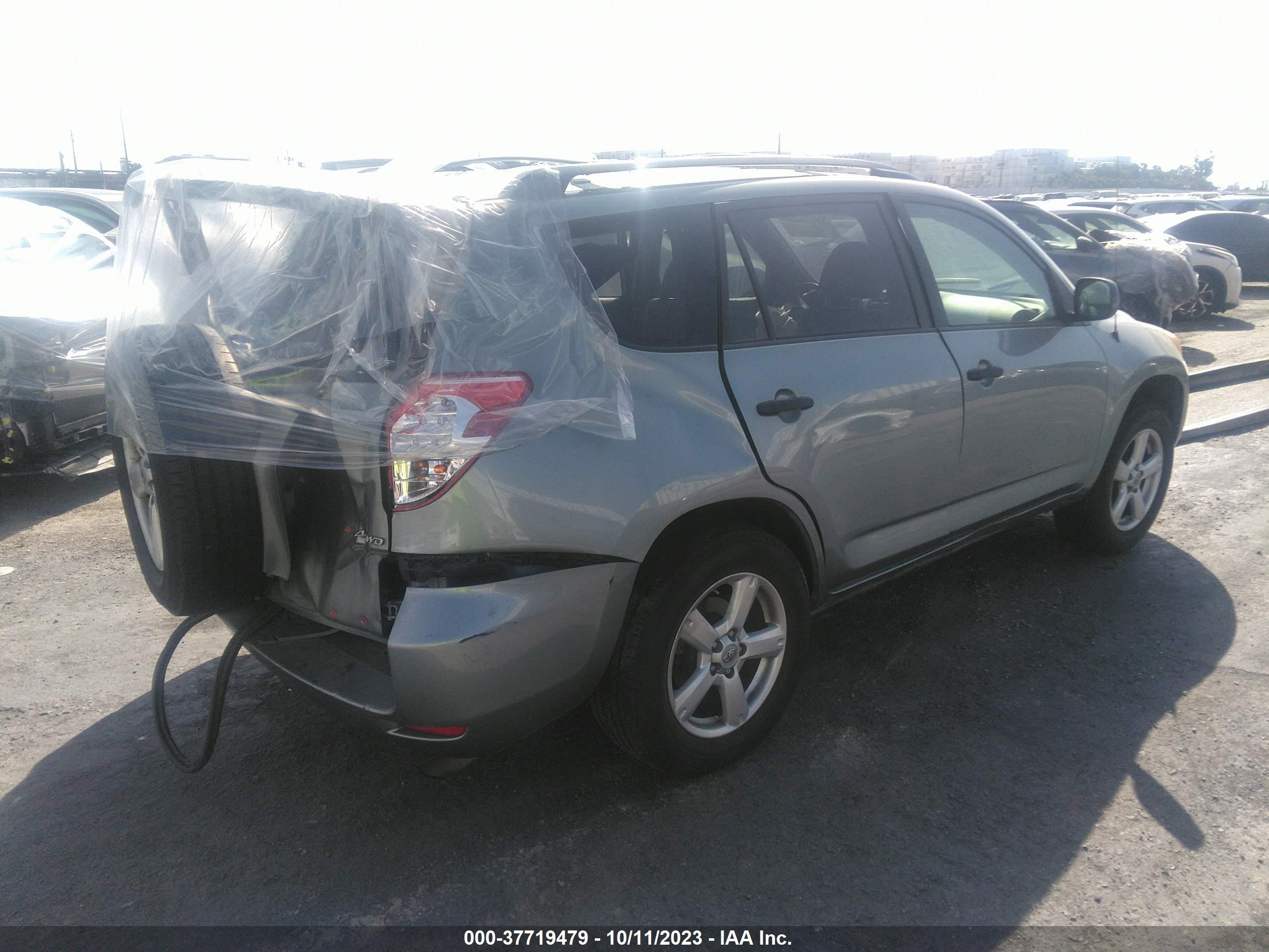 Photo 3 VIN: JTMBD33V266012730 - TOYOTA RAV 4 