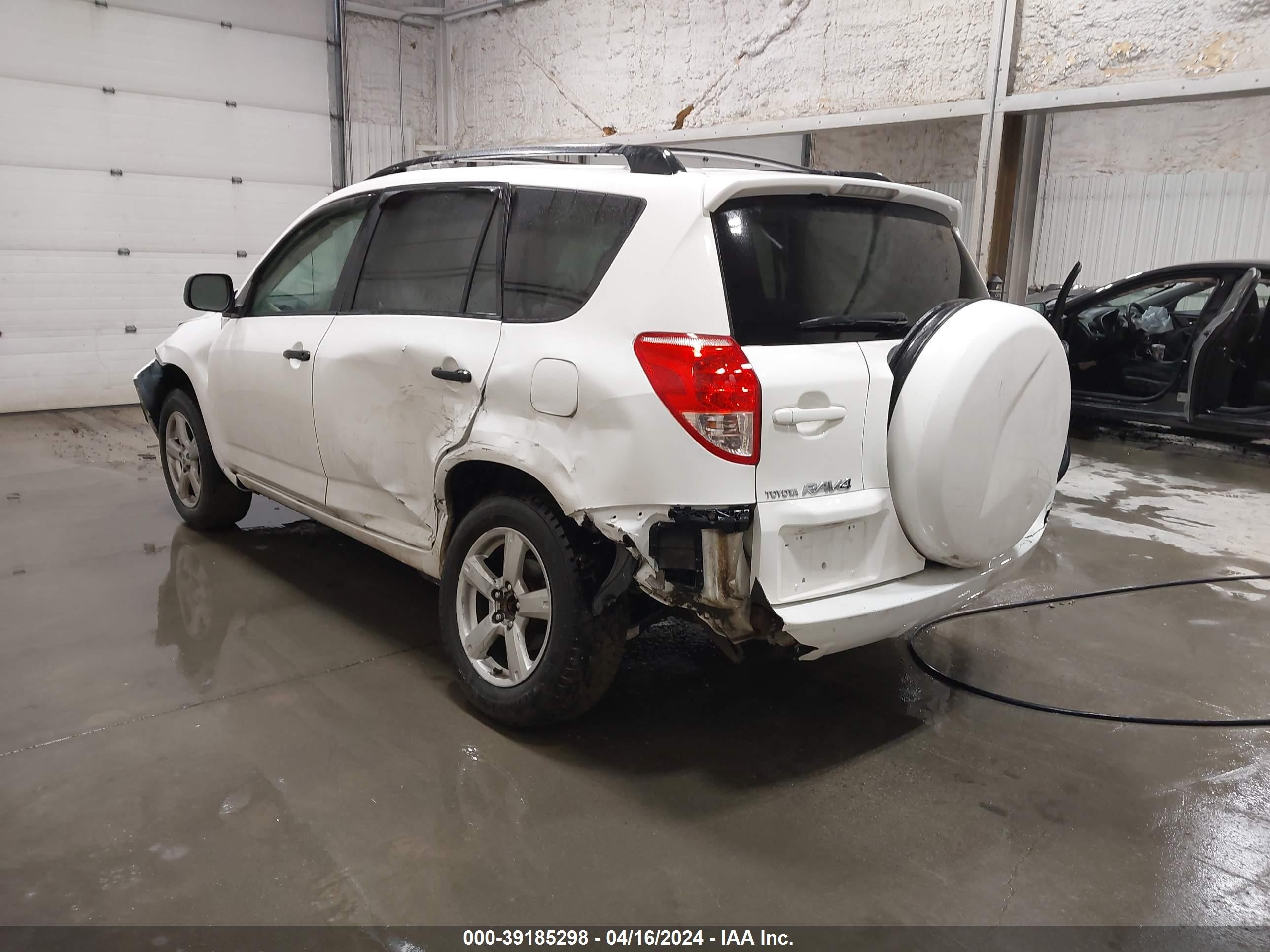 Photo 2 VIN: JTMBD33V266015269 - TOYOTA RAV 4 