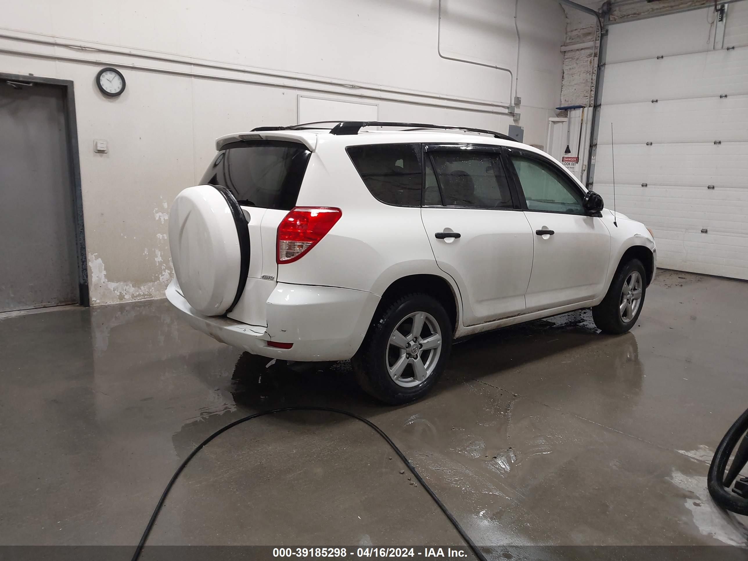 Photo 3 VIN: JTMBD33V266015269 - TOYOTA RAV 4 