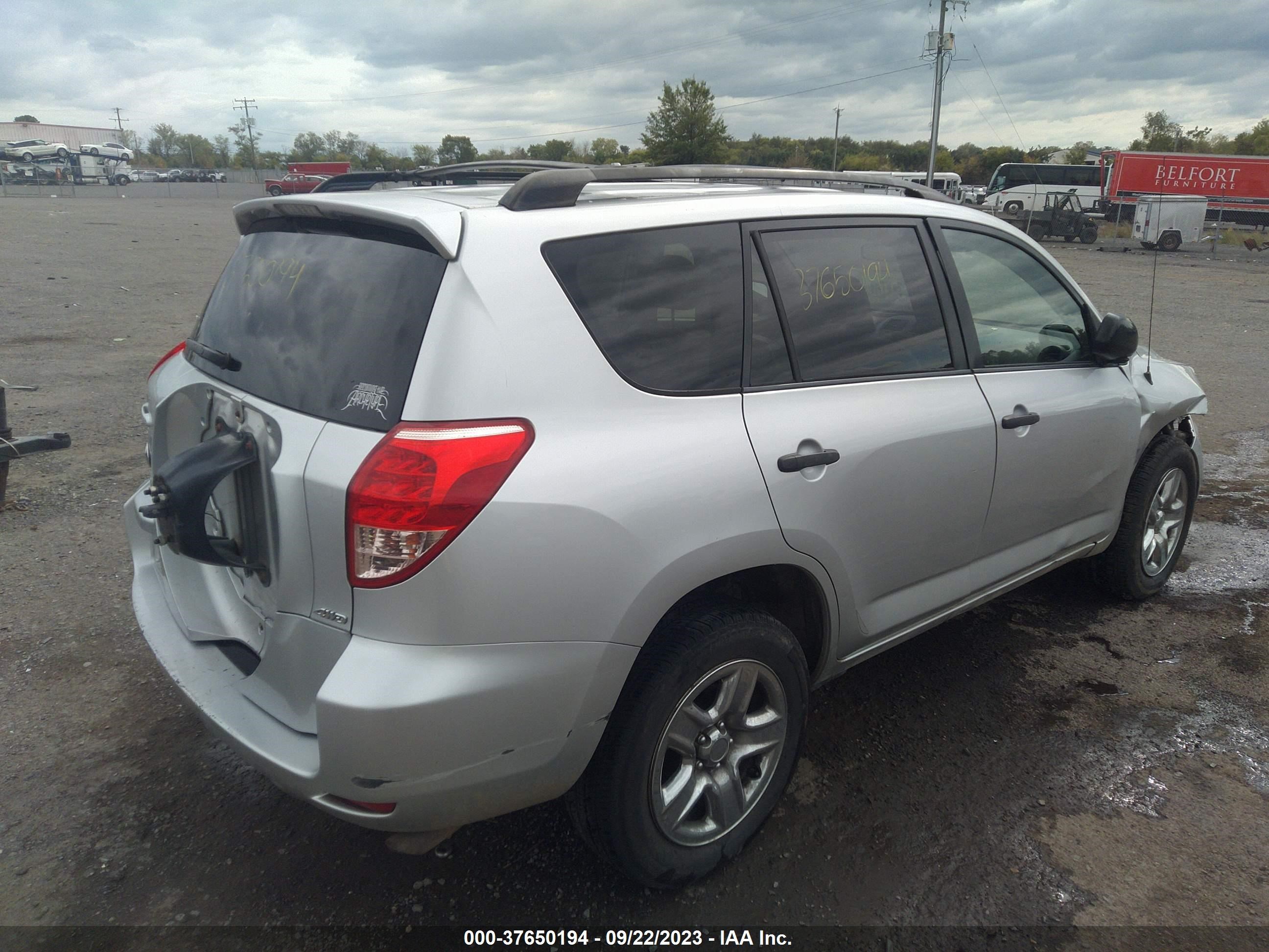 Photo 3 VIN: JTMBD33V276054106 - TOYOTA RAV 4 