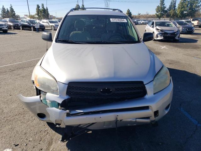 Photo 4 VIN: JTMBD33V385188338 - TOYOTA RAV4 