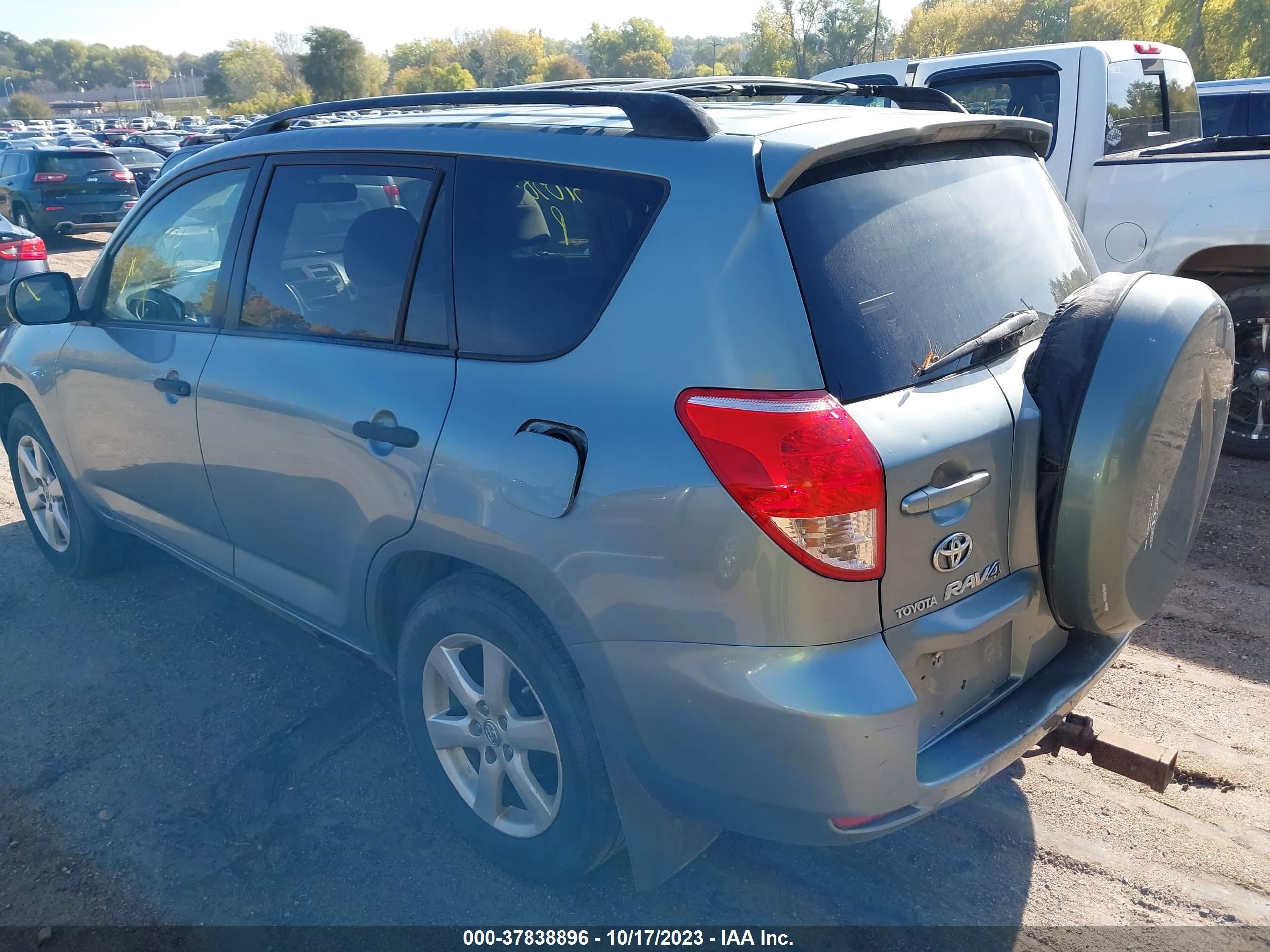 Photo 2 VIN: JTMBD33V386077573 - TOYOTA RAV 4 