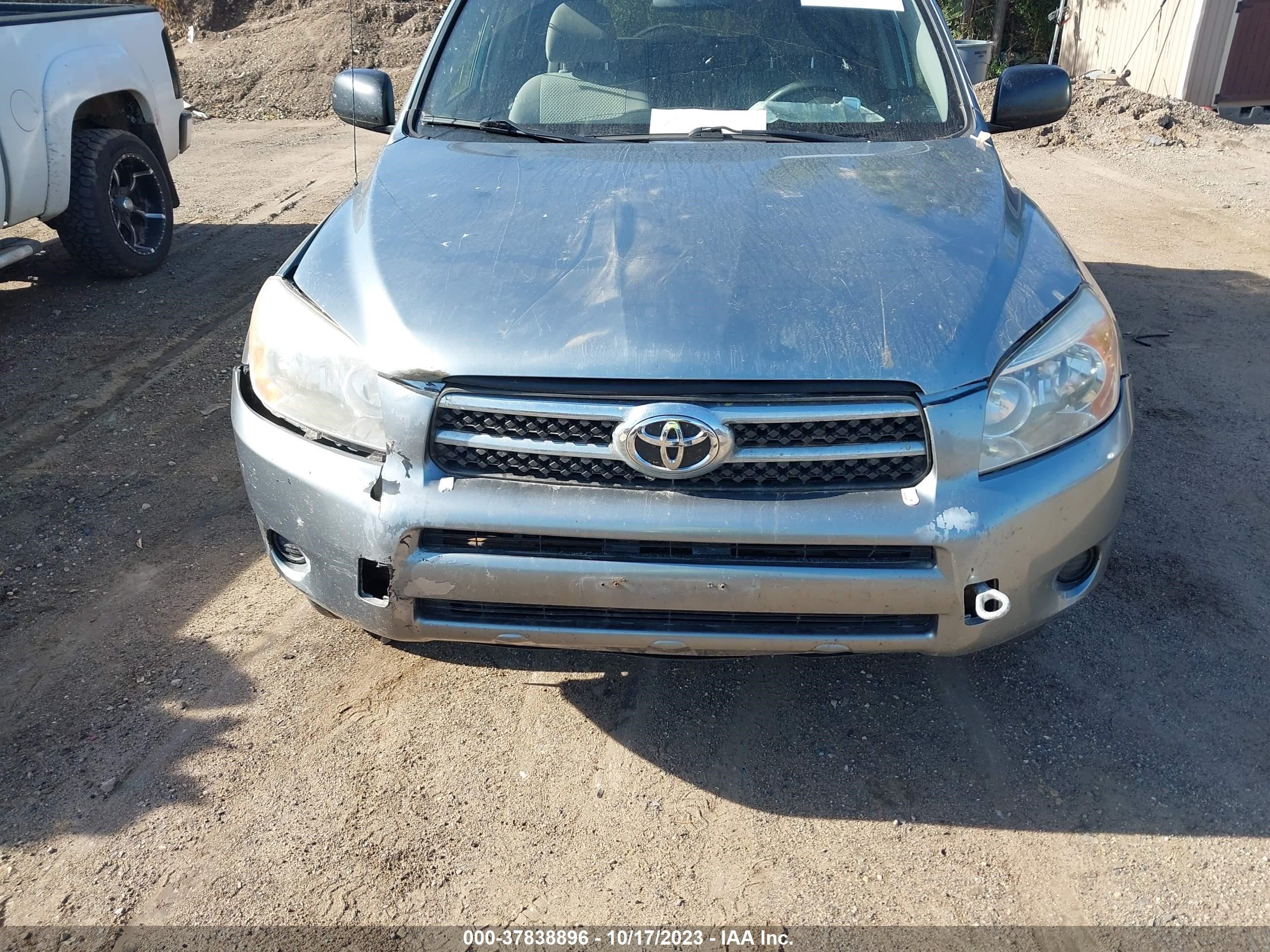 Photo 5 VIN: JTMBD33V386077573 - TOYOTA RAV 4 