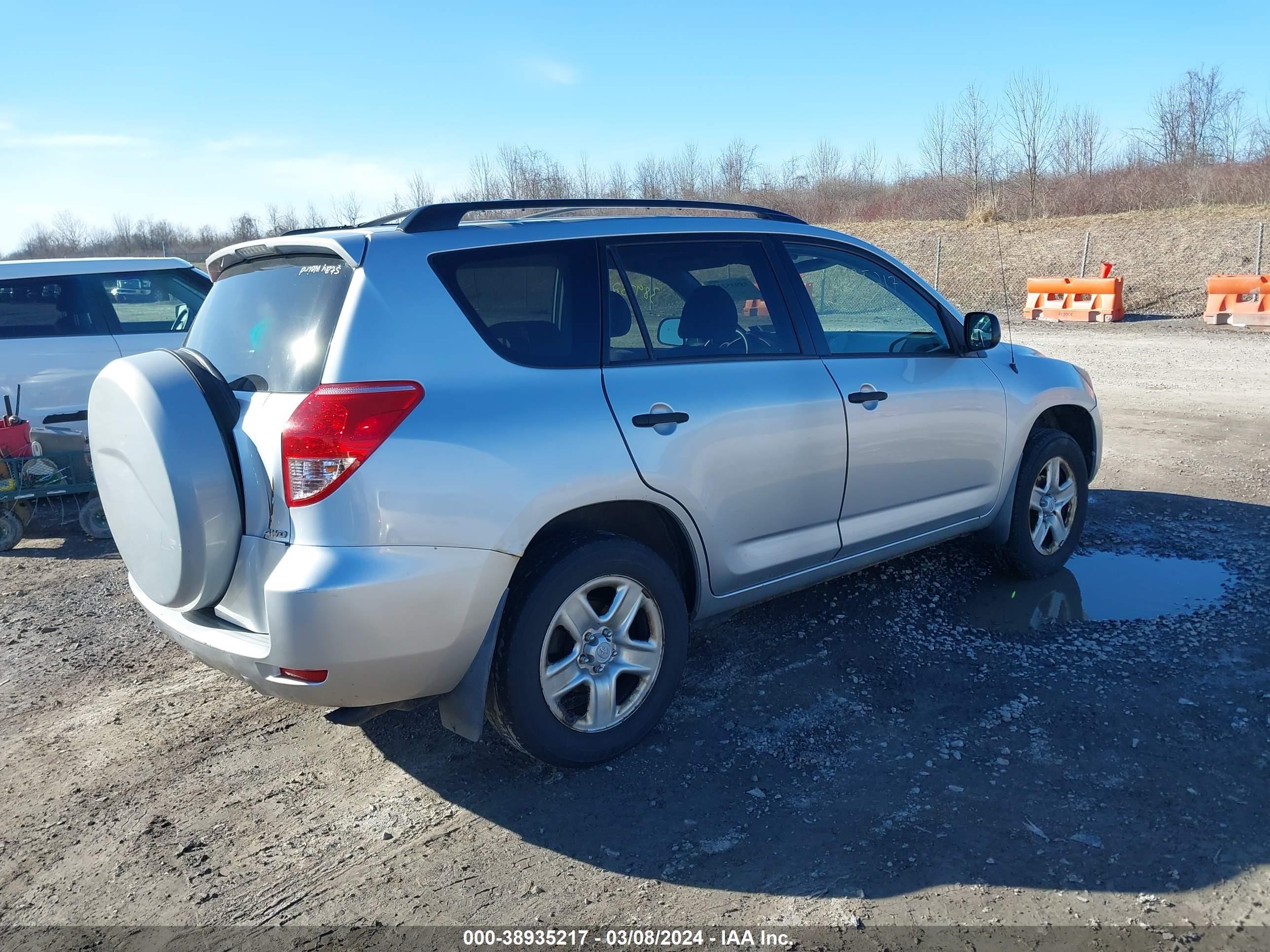 Photo 3 VIN: JTMBD33V586055106 - TOYOTA RAV 4 