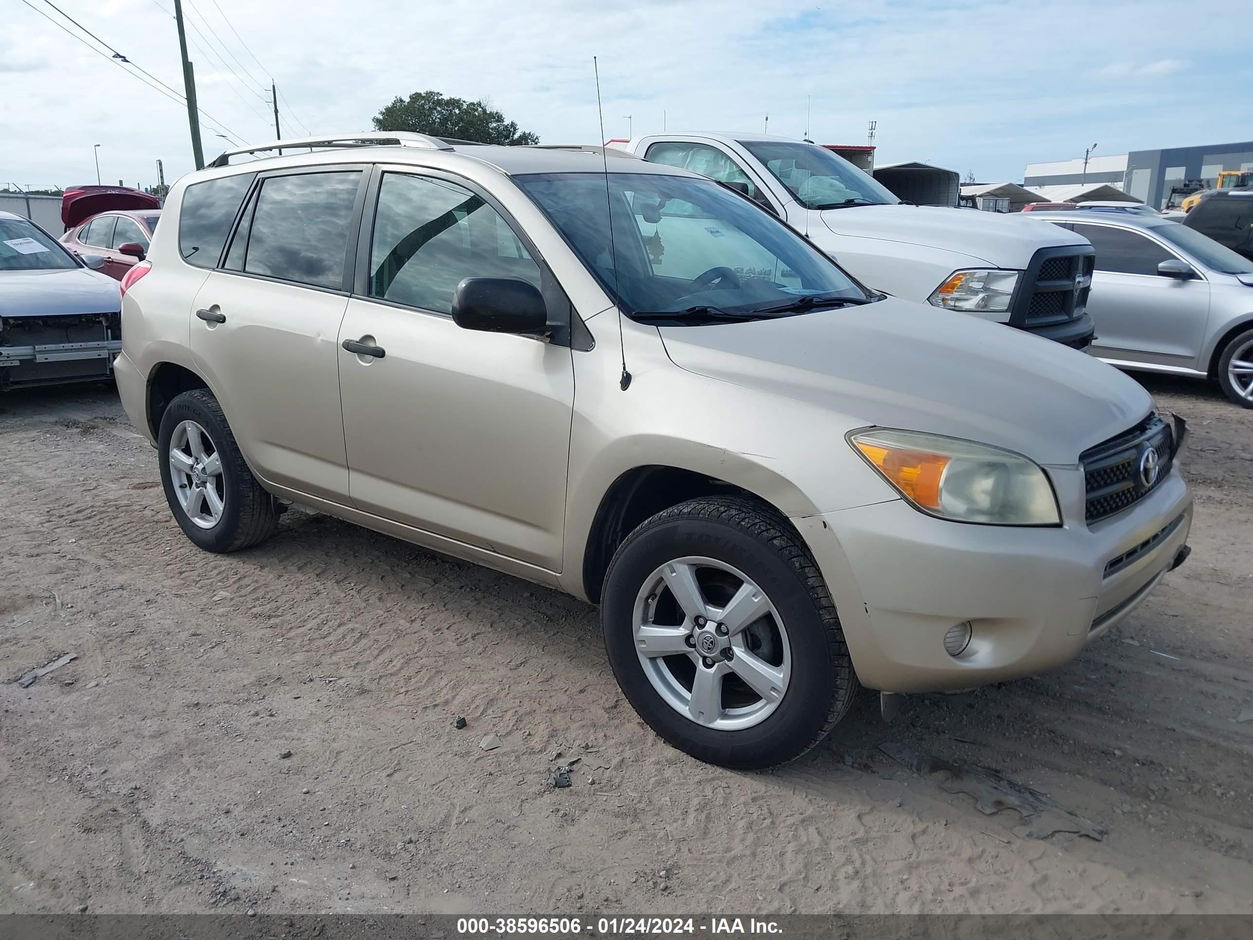 Photo 0 VIN: JTMBD33V685137867 - TOYOTA RAV 4 