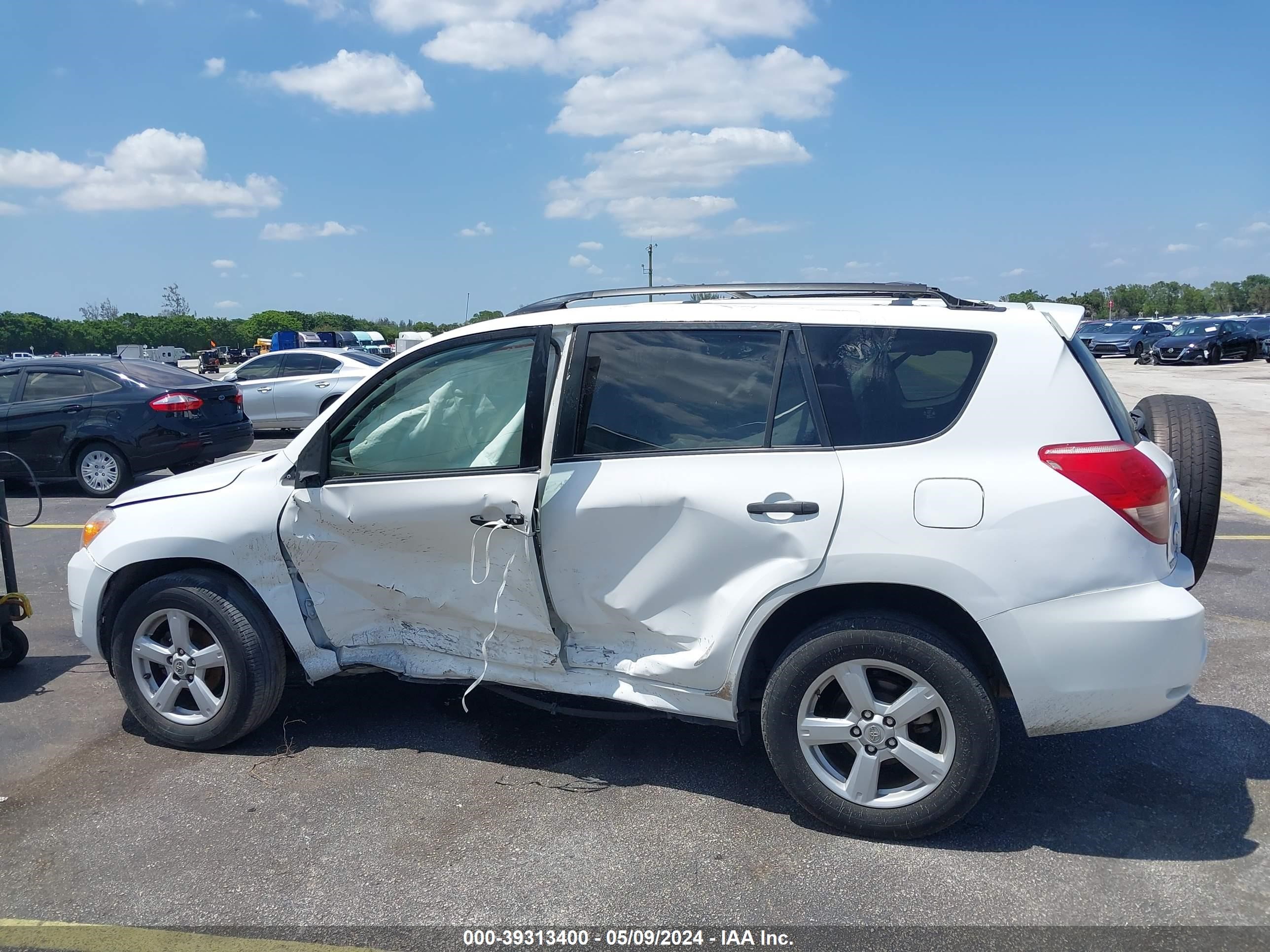 Photo 5 VIN: JTMBD33V785193171 - TOYOTA RAV 4 