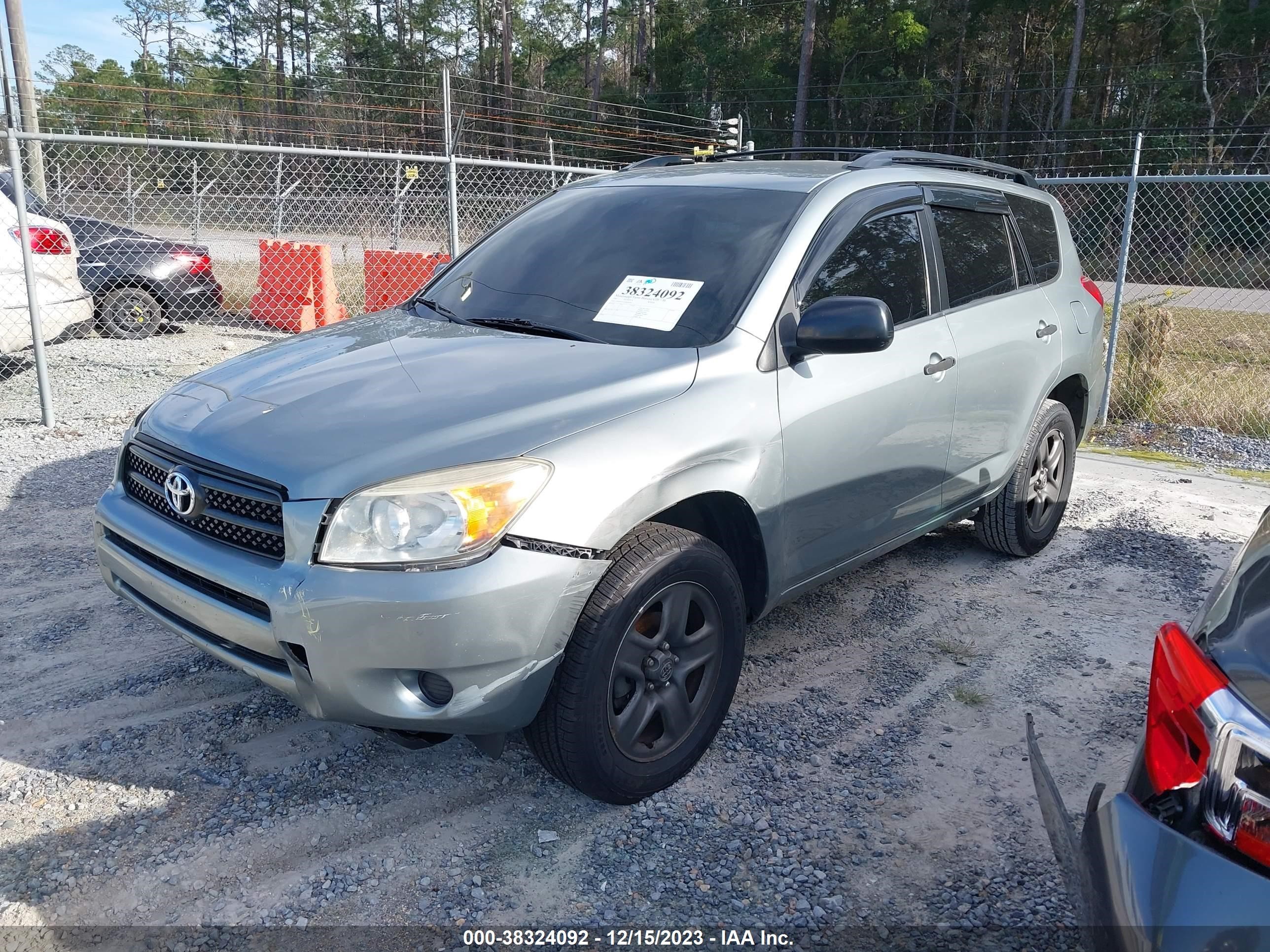 Photo 1 VIN: JTMBD33V876038329 - TOYOTA RAV 4 