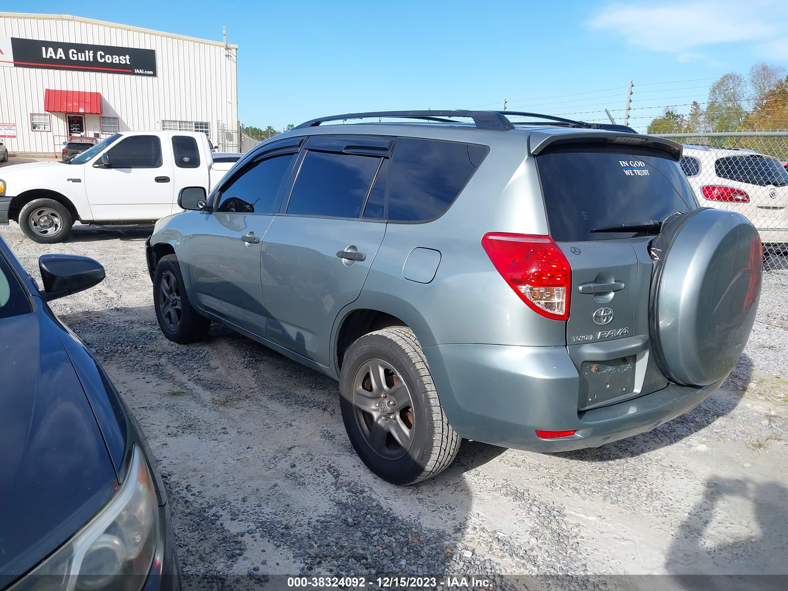 Photo 2 VIN: JTMBD33V876038329 - TOYOTA RAV 4 