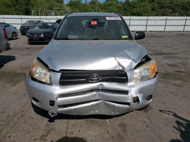 Photo 4 VIN: JTMBD33V885190957 - TOYOTA RAV4 