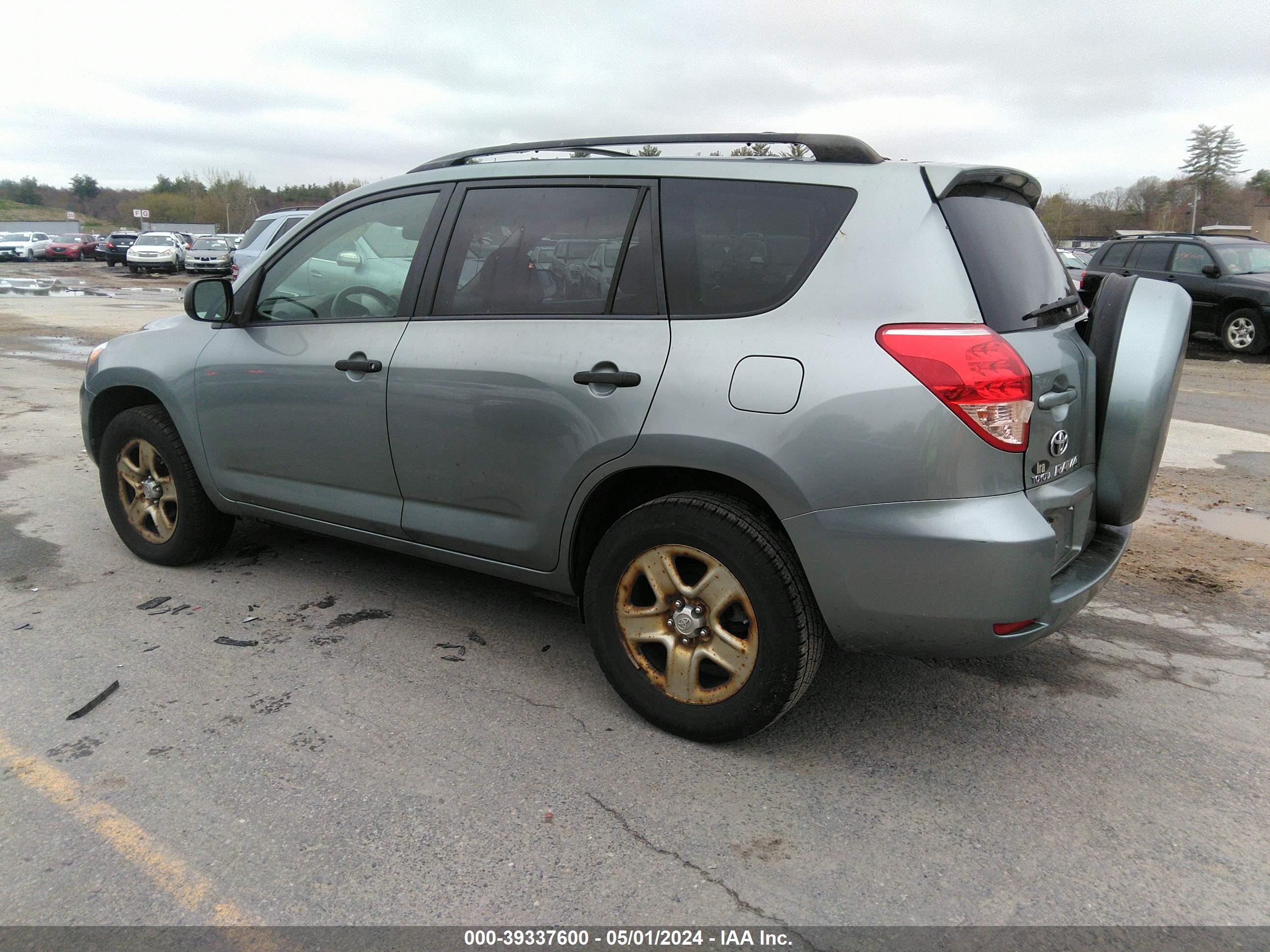 Photo 2 VIN: JTMBD33V885204663 - TOYOTA RAV 4 