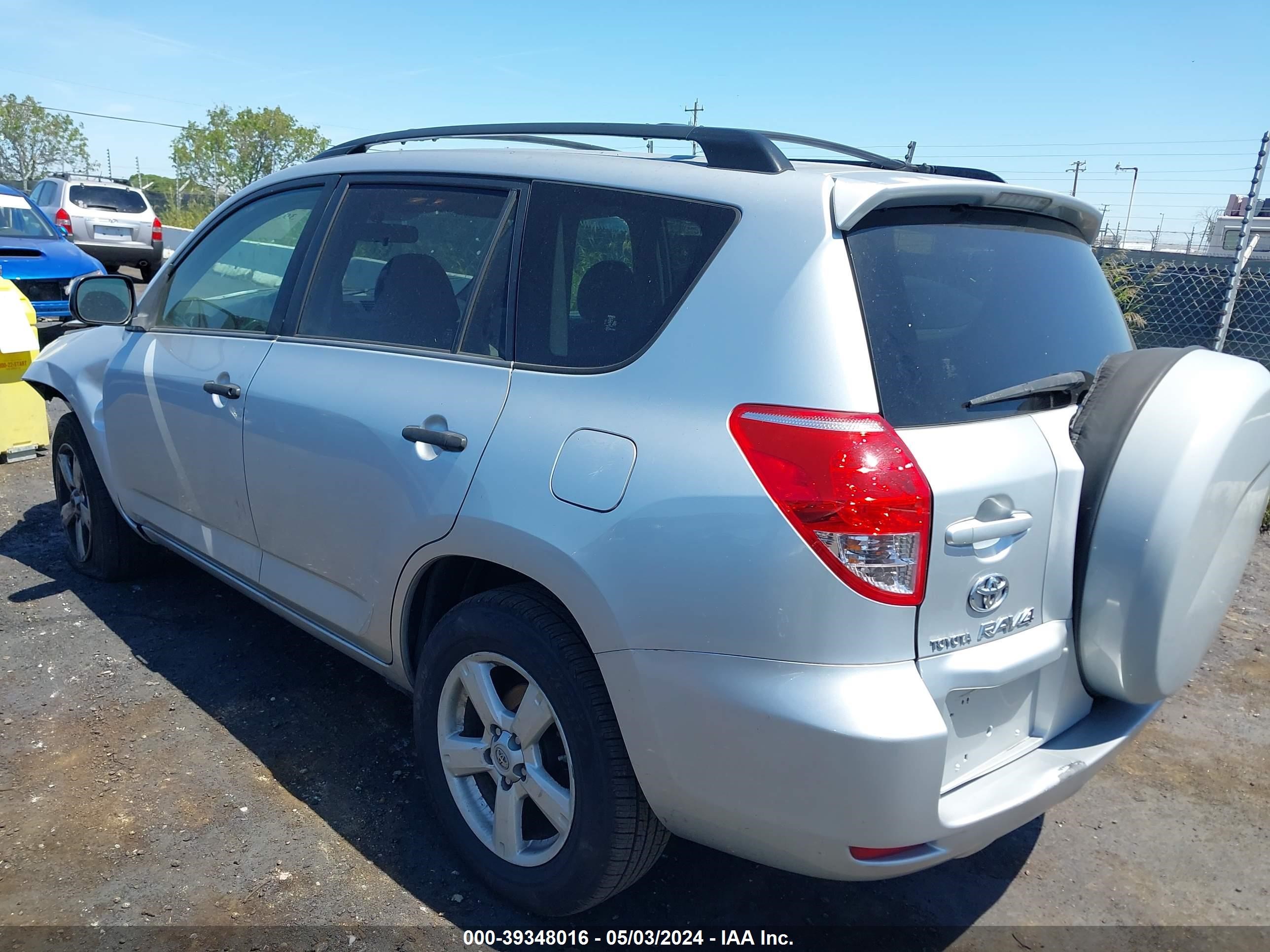 Photo 2 VIN: JTMBD33V965038098 - TOYOTA RAV 4 