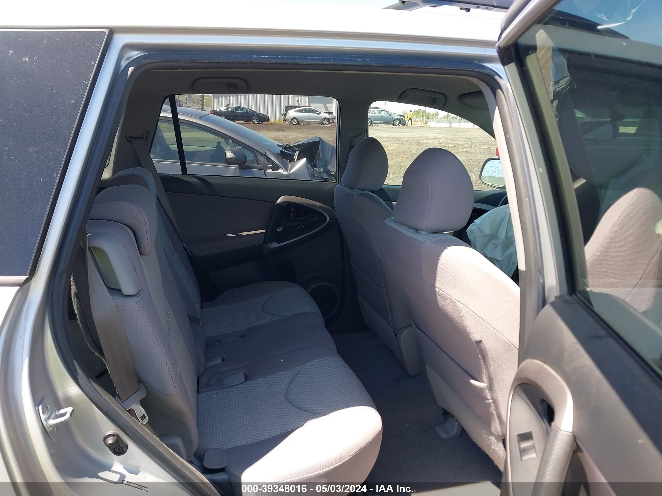 Photo 7 VIN: JTMBD33V965038098 - TOYOTA RAV 4 