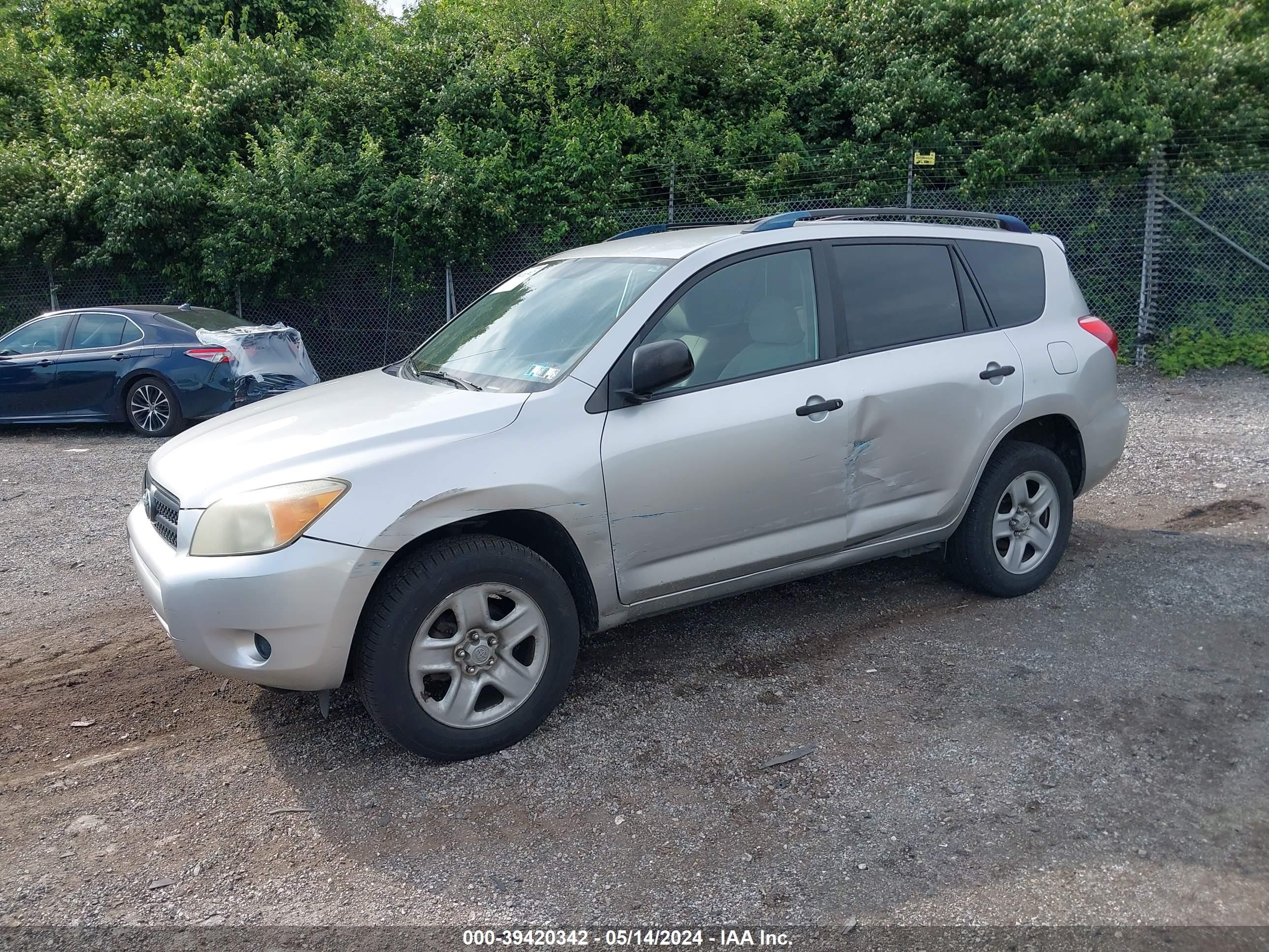 Photo 1 VIN: JTMBD33V985160978 - TOYOTA RAV 4 