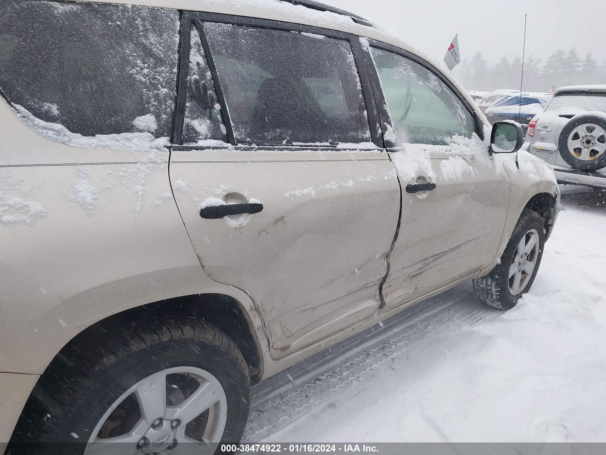 Photo 5 VIN: JTMBD33V985210486 - TOYOTA RAV 4 