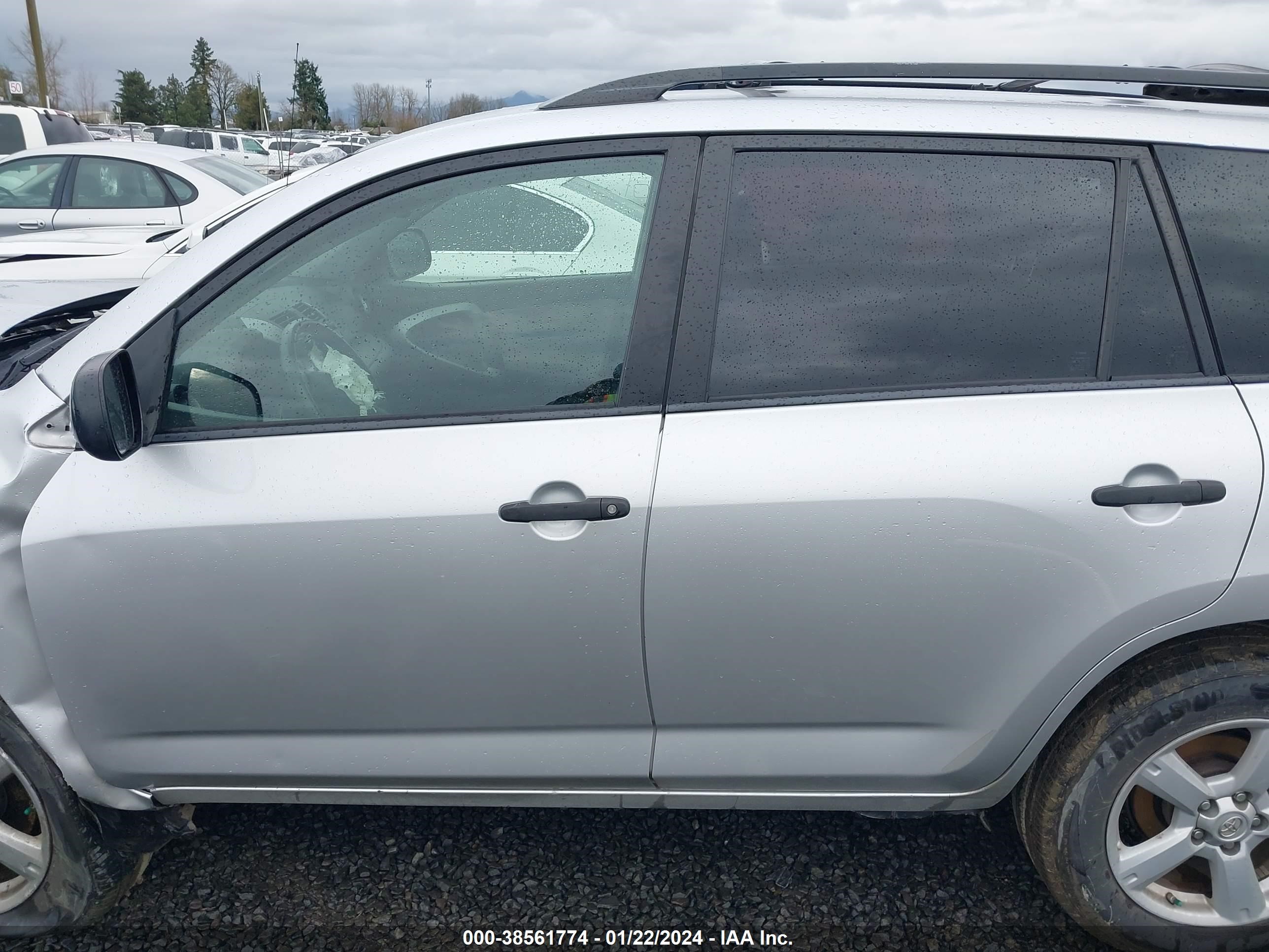 Photo 14 VIN: JTMBD35V885146941 - TOYOTA RAV 4 