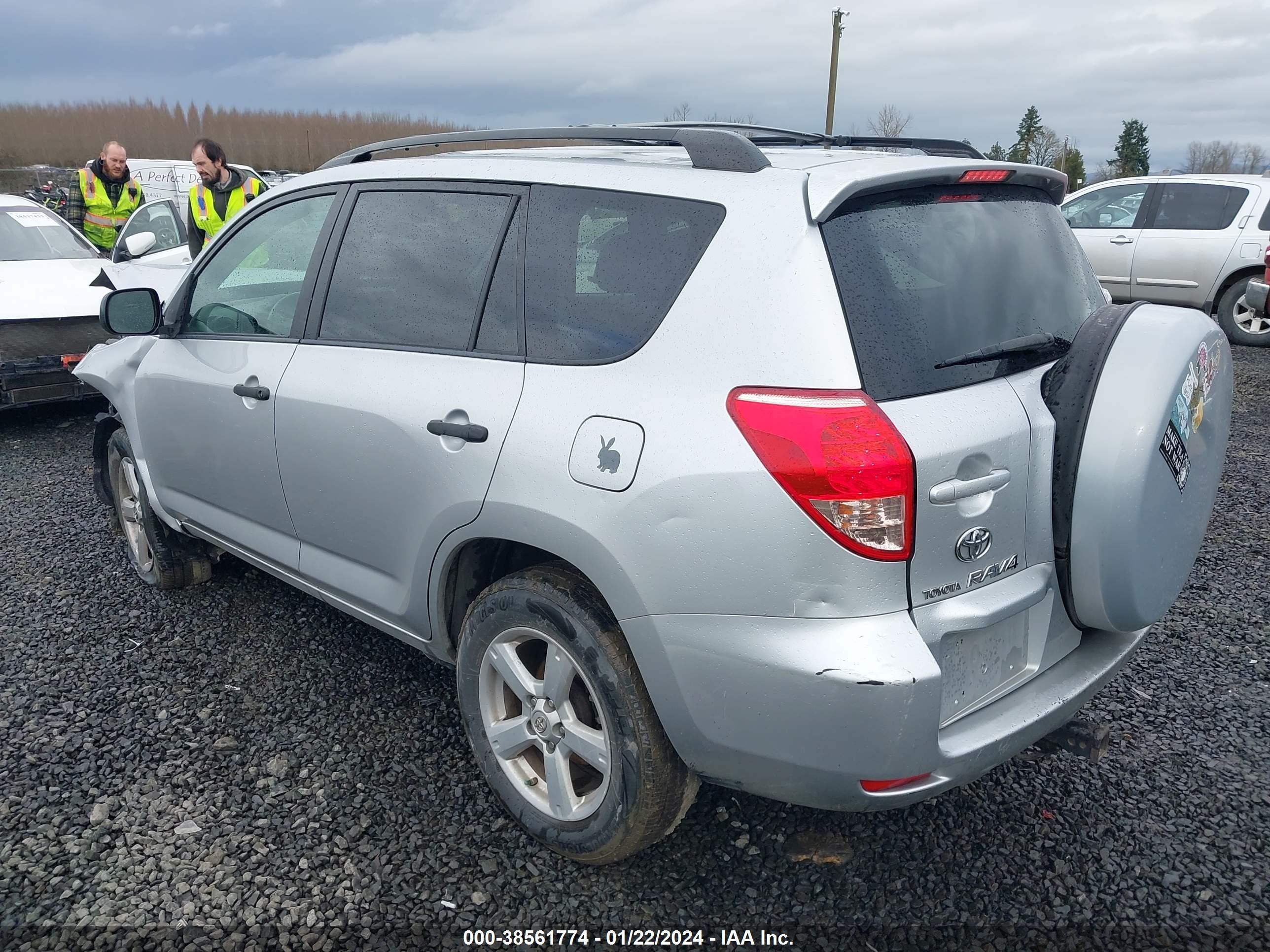 Photo 2 VIN: JTMBD35V885146941 - TOYOTA RAV 4 