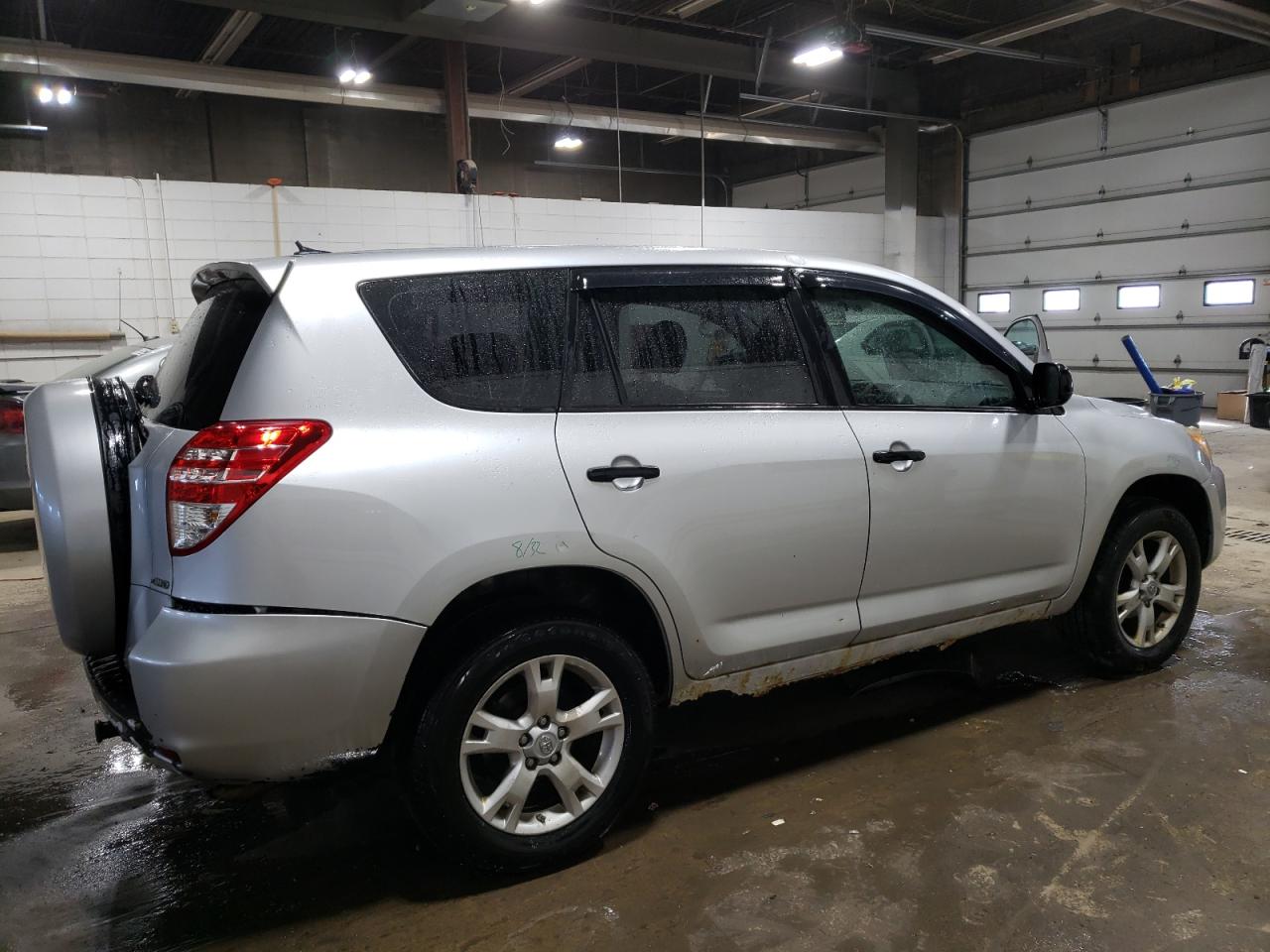 Photo 2 VIN: JTMBF33V09D012557 - TOYOTA RAV 4 