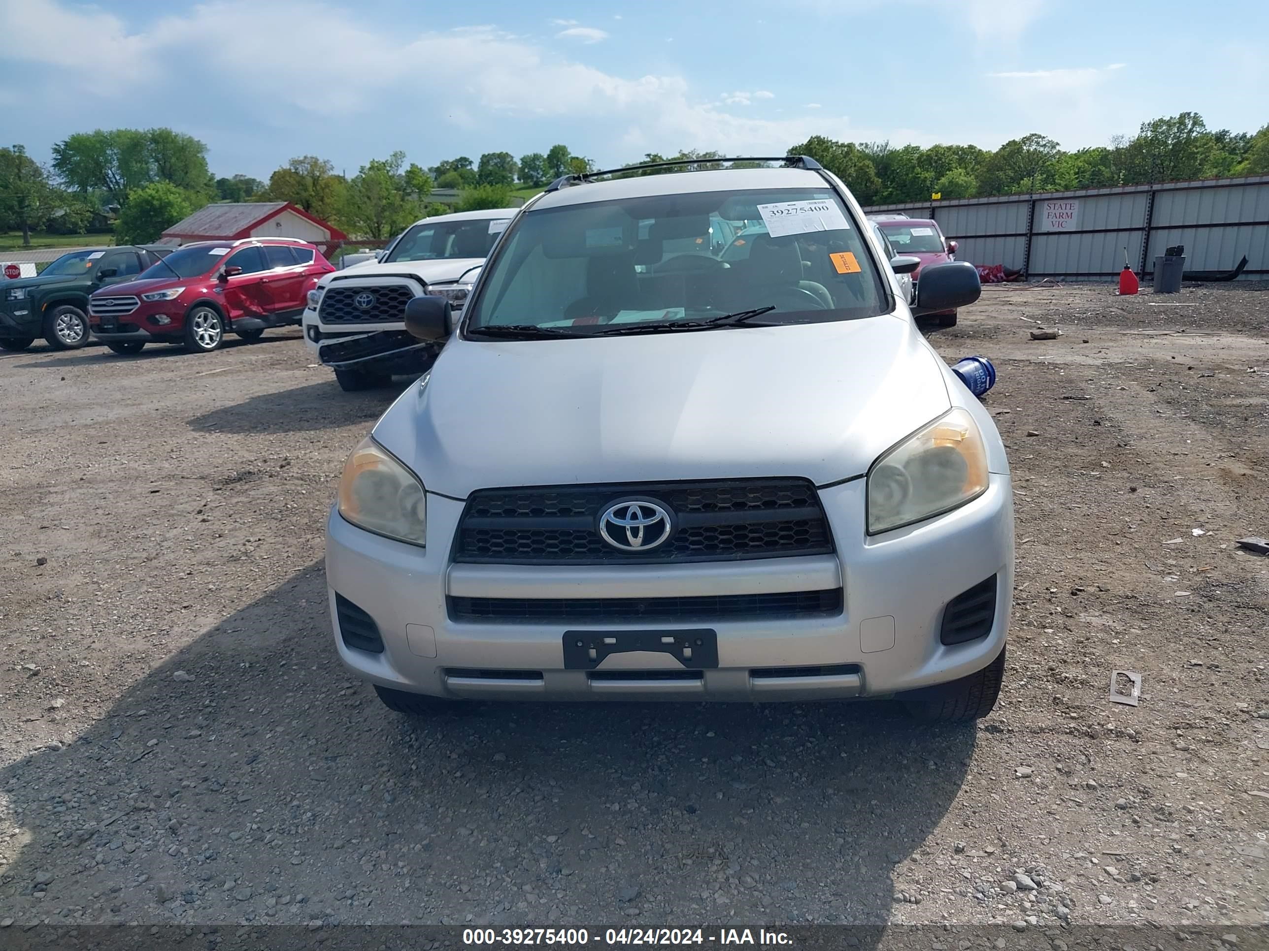 Photo 11 VIN: JTMBF33V59D014658 - TOYOTA RAV 4 