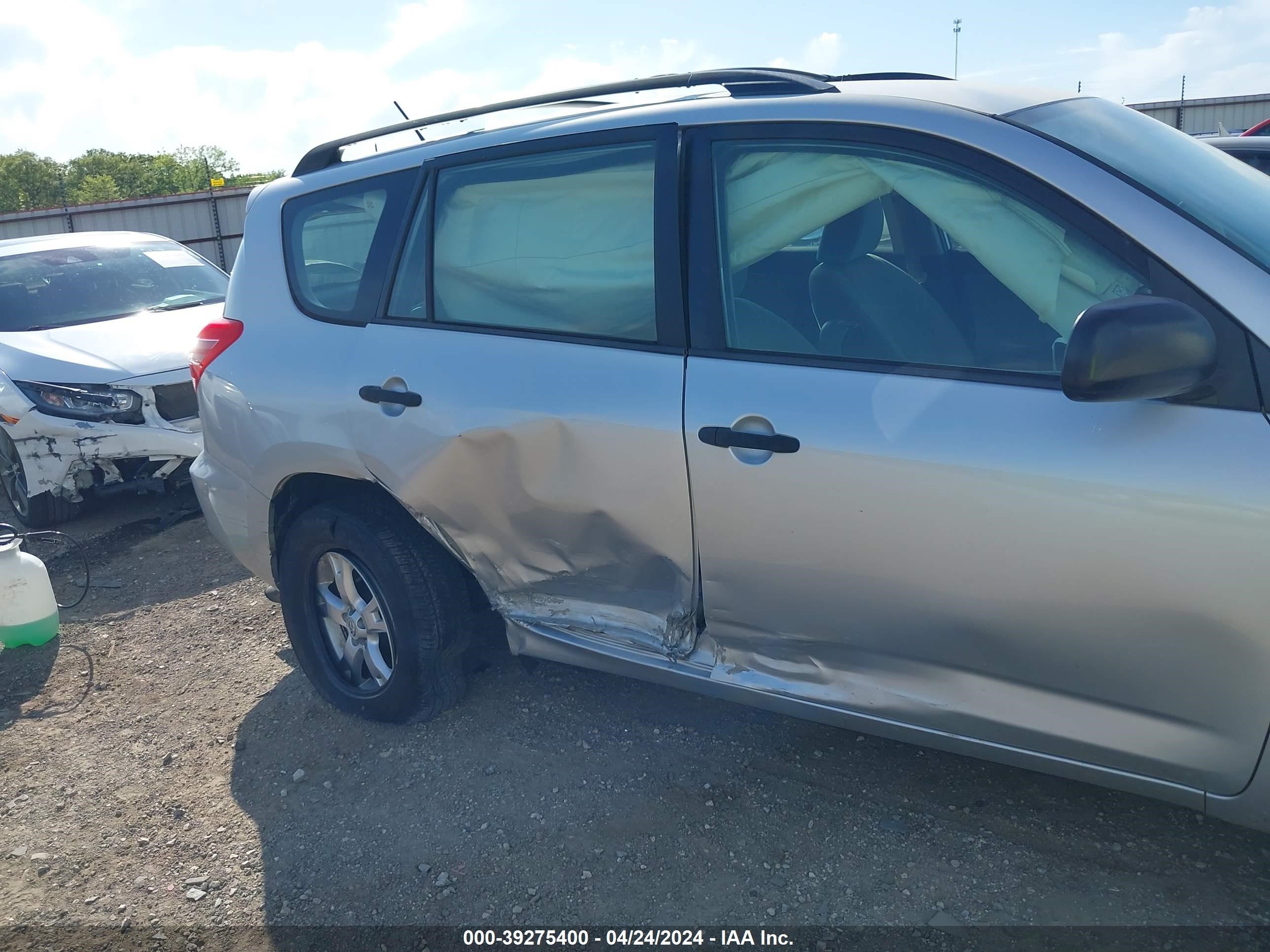 Photo 5 VIN: JTMBF33V59D014658 - TOYOTA RAV 4 