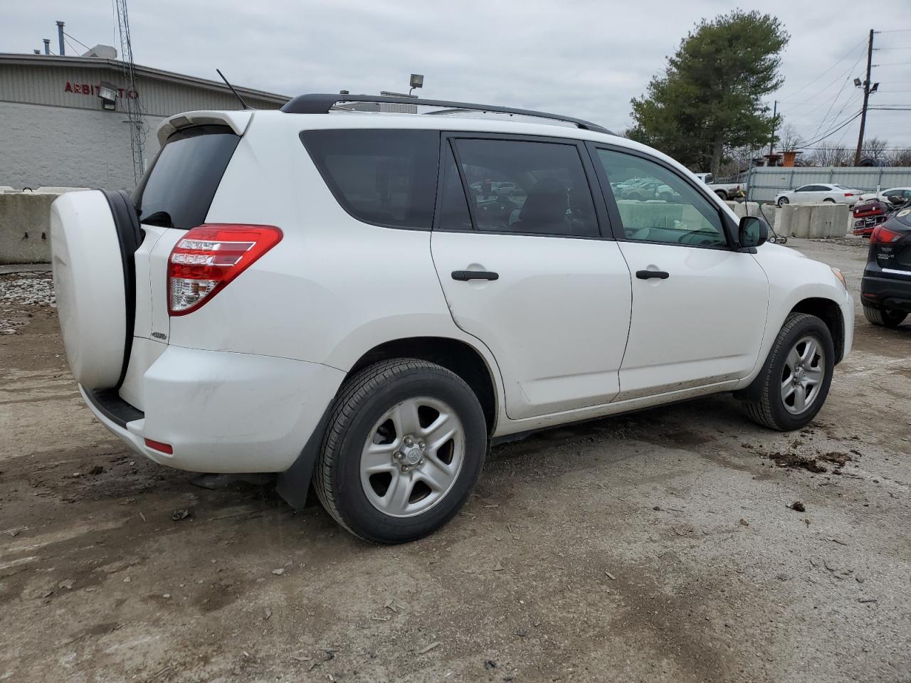 Photo 2 VIN: JTMBF33V69D017150 - TOYOTA RAV 4 