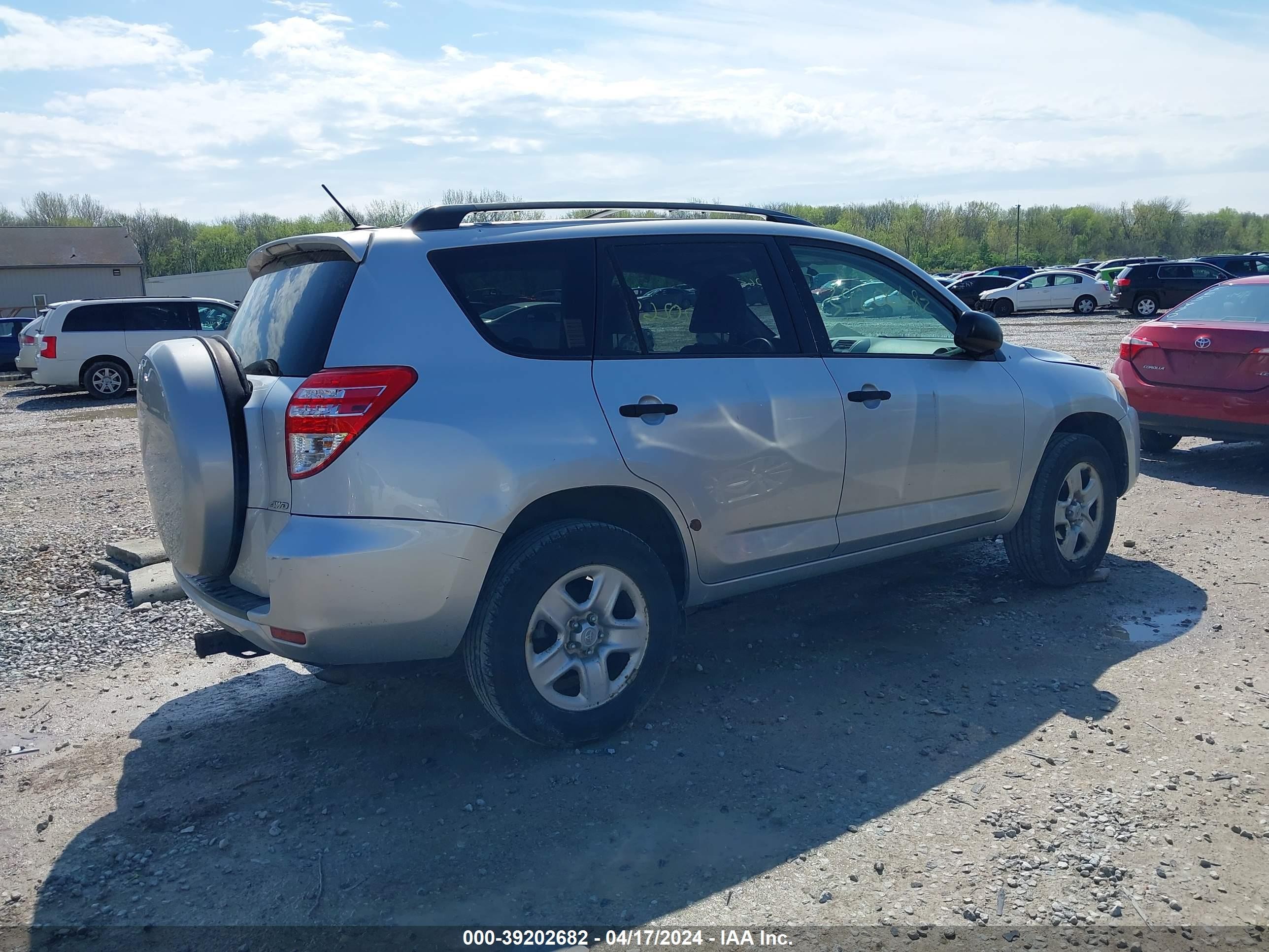 Photo 3 VIN: JTMBF33V895001963 - TOYOTA RAV 4 