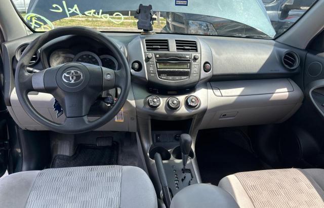 Photo 8 VIN: JTMBF33V895008878 - TOYOTA RAV4 