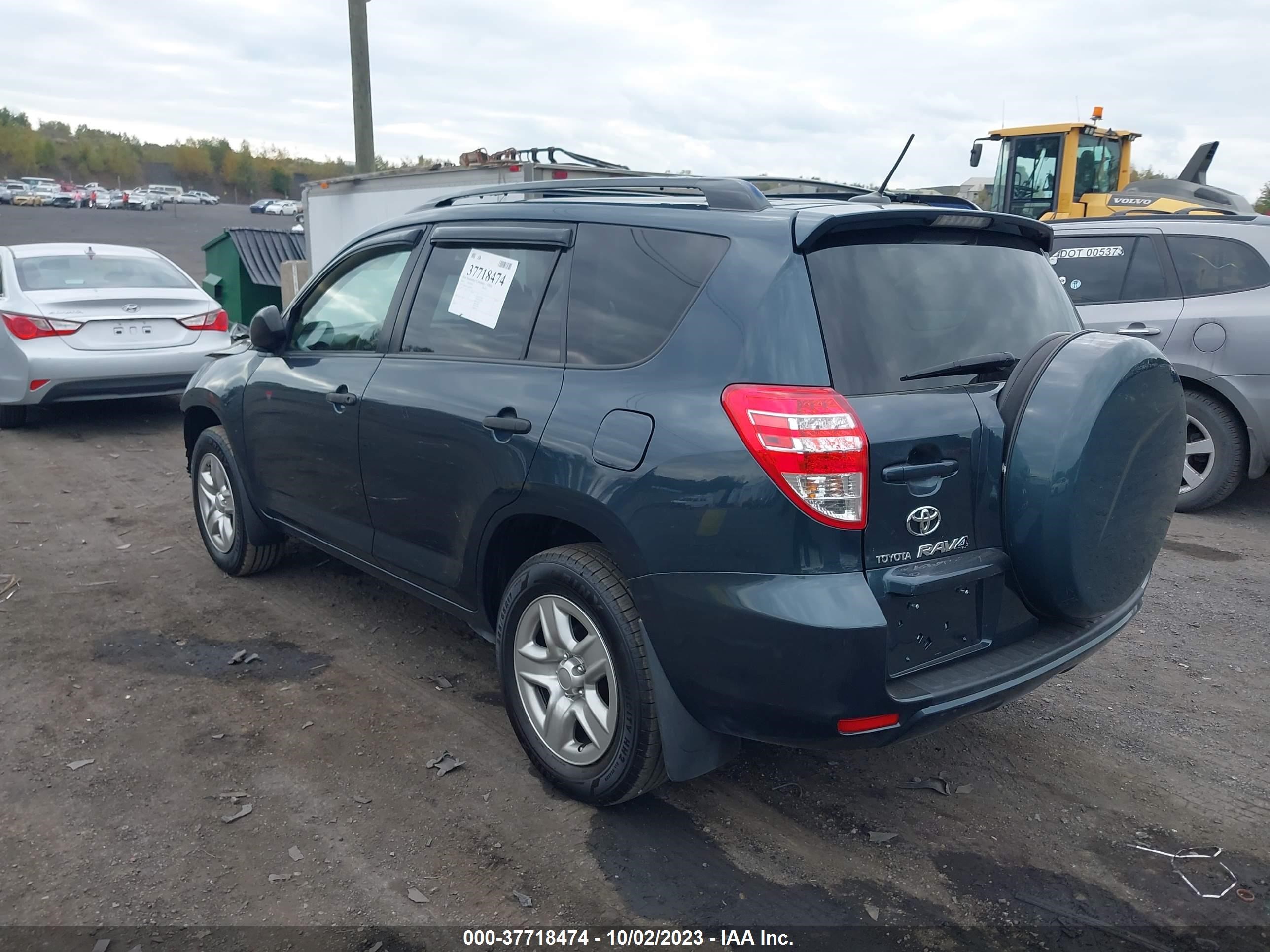 Photo 2 VIN: JTMBF4DV0A5030172 - TOYOTA RAV 4 