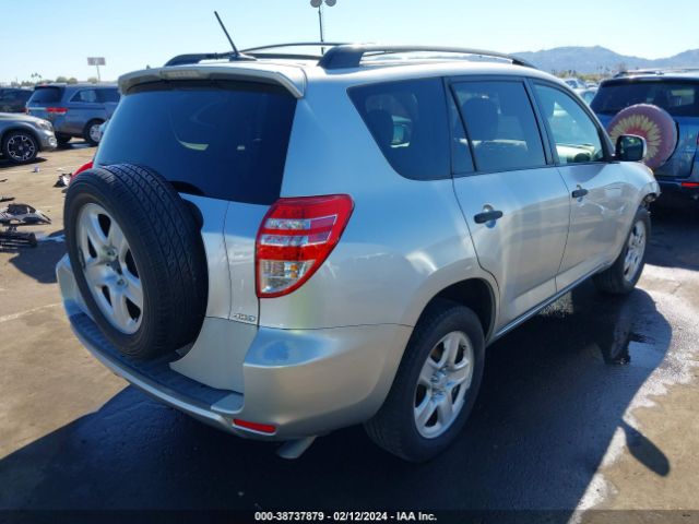 Photo 3 VIN: JTMBF4DV0B5039004 - TOYOTA RAV4 