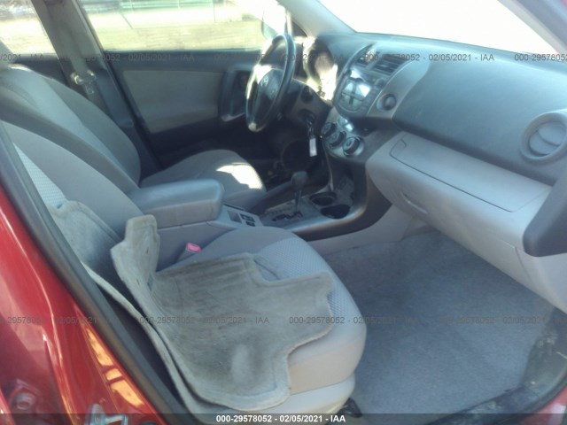 Photo 4 VIN: JTMBF4DV0B5041626 - TOYOTA RAV4 