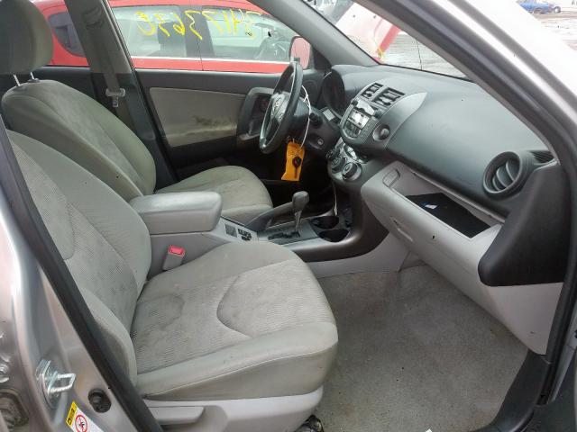 Photo 4 VIN: JTMBF4DV1B5046740 - TOYOTA RAV4 