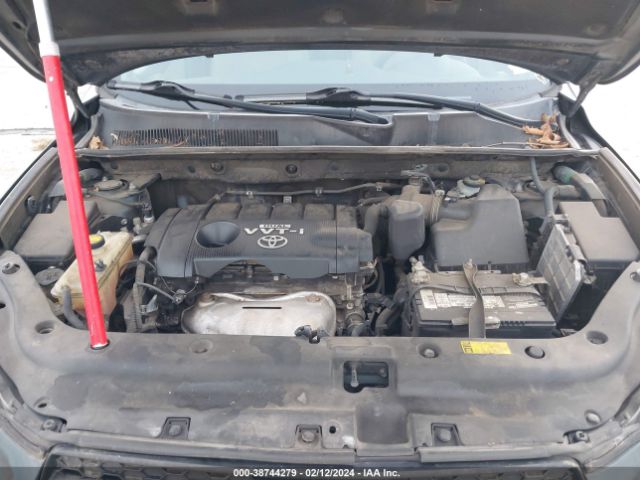 Photo 9 VIN: JTMBF4DV2A5027628 - TOYOTA RAV4 