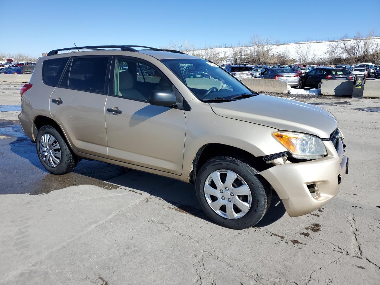 Photo 3 VIN: JTMBF4DV2AD039803 - TOYOTA RAV 4 