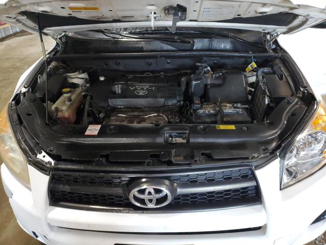 Photo 11 VIN: JTMBF4DV3AD022329 - TOYOTA RAV4 