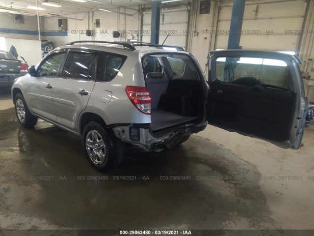 Photo 2 VIN: JTMBF4DV3AD022492 - TOYOTA RAV4 