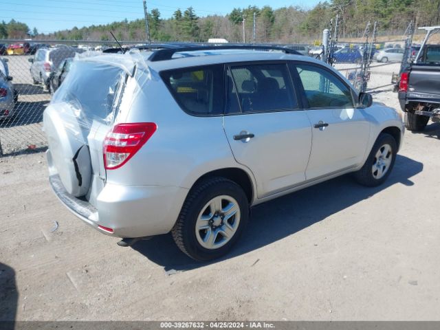 Photo 3 VIN: JTMBF4DV4A5018431 - TOYOTA RAV4 