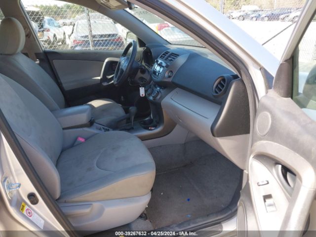 Photo 4 VIN: JTMBF4DV4A5018431 - TOYOTA RAV4 