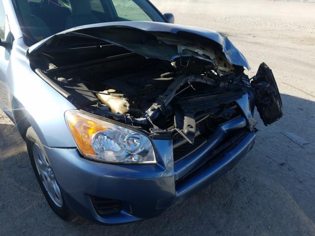 Photo 8 VIN: JTMBF4DV4AD027409 - TOYOTA RAV4 