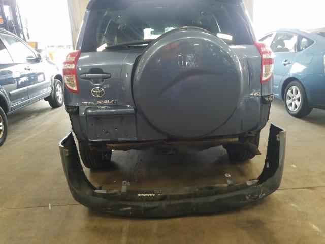 Photo 8 VIN: JTMBF4DV5AD030545 - TOYOTA RAV4 