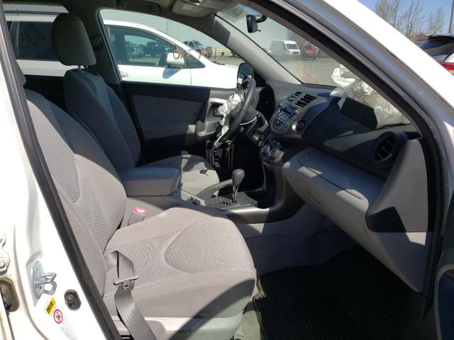 Photo 4 VIN: JTMBF4DV5B5040195 - TOYOTA RAV4 