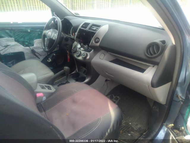 Photo 4 VIN: JTMBF4DV5BD040767 - TOYOTA RAV4 