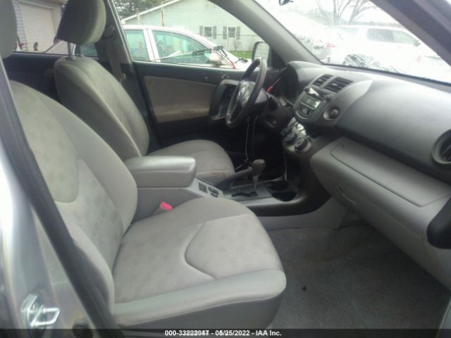 Photo 4 VIN: JTMBF4DV6AD025788 - TOYOTA RAV4 