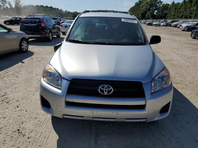 Photo 4 VIN: JTMBF4DV6AD033325 - TOYOTA RAV4 