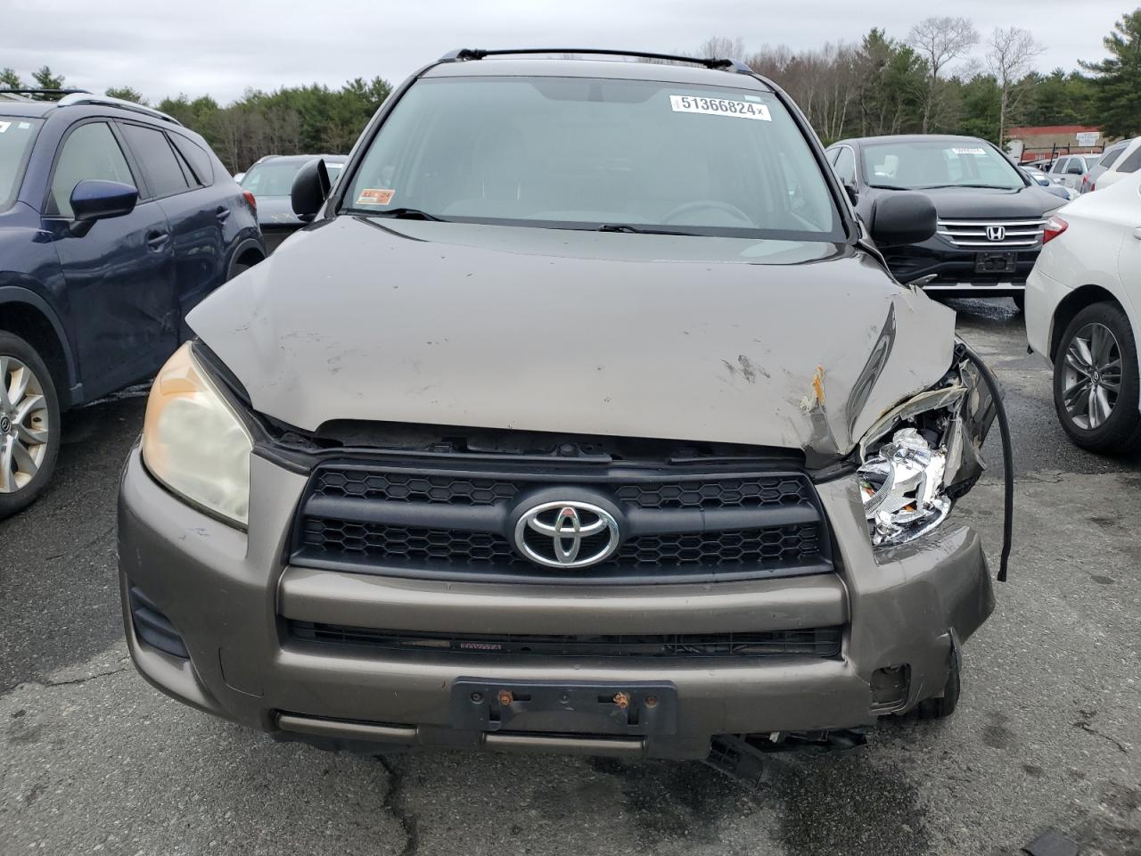 Photo 4 VIN: JTMBF4DV6B5044188 - TOYOTA RAV 4 