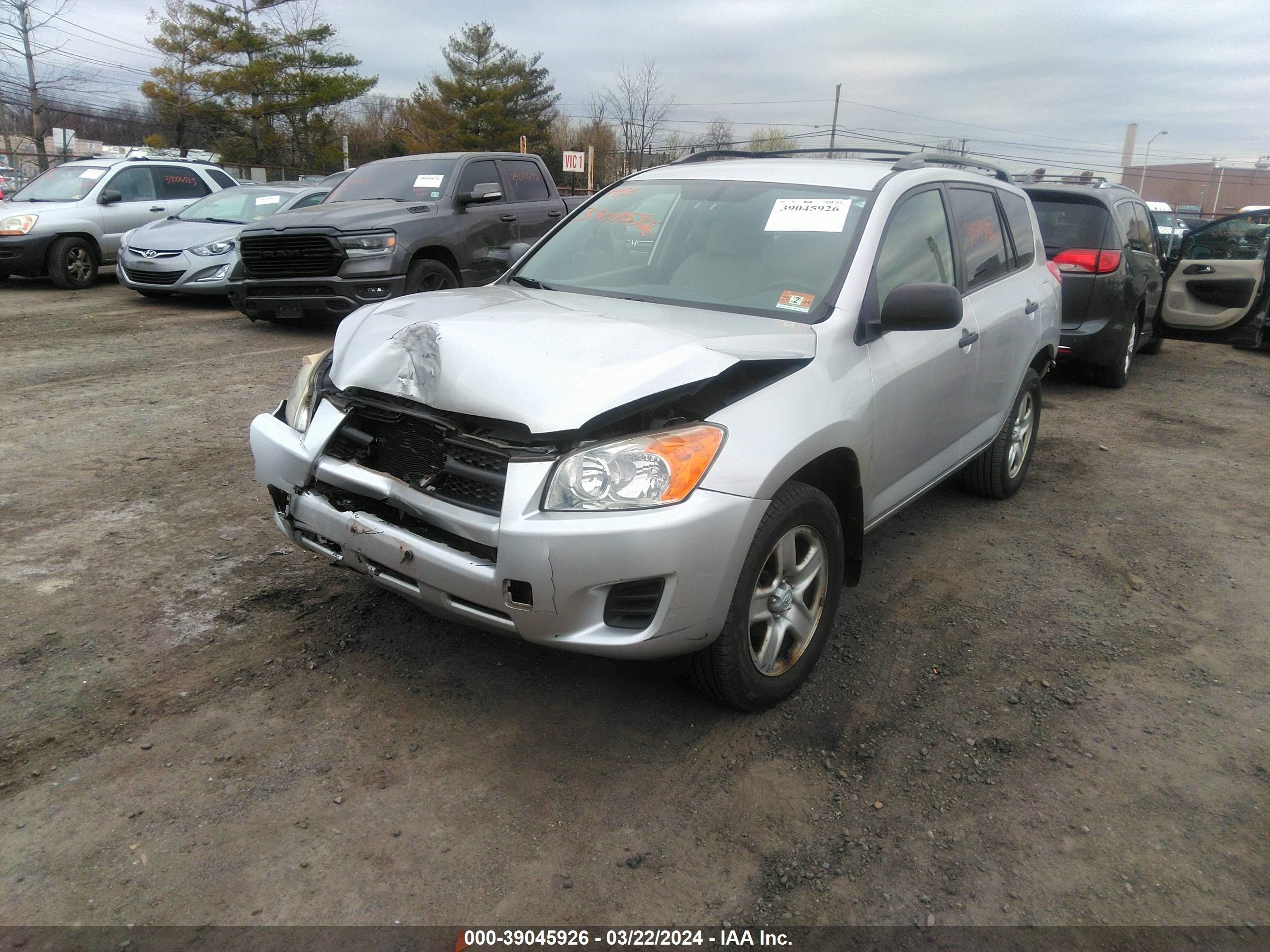 Photo 1 VIN: JTMBF4DV6BD041622 - TOYOTA RAV 4 