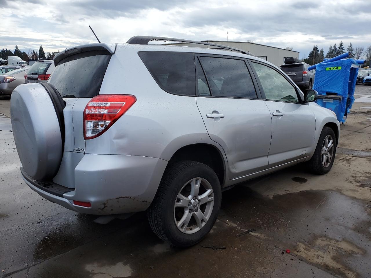 Photo 2 VIN: JTMBF4DV6CD044053 - TOYOTA RAV 4 